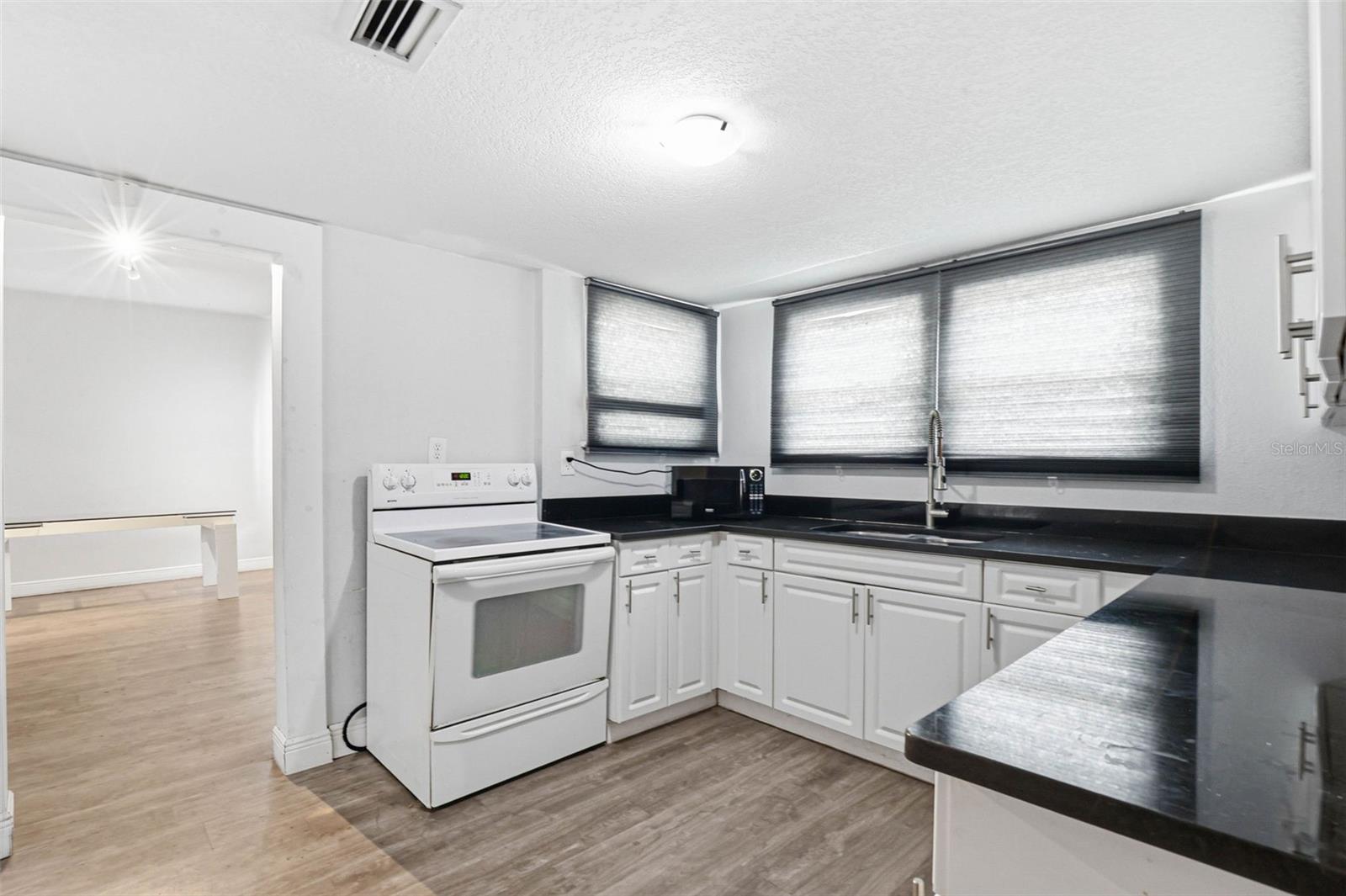 Image 21 of 58 For 6708 Himes Avenue