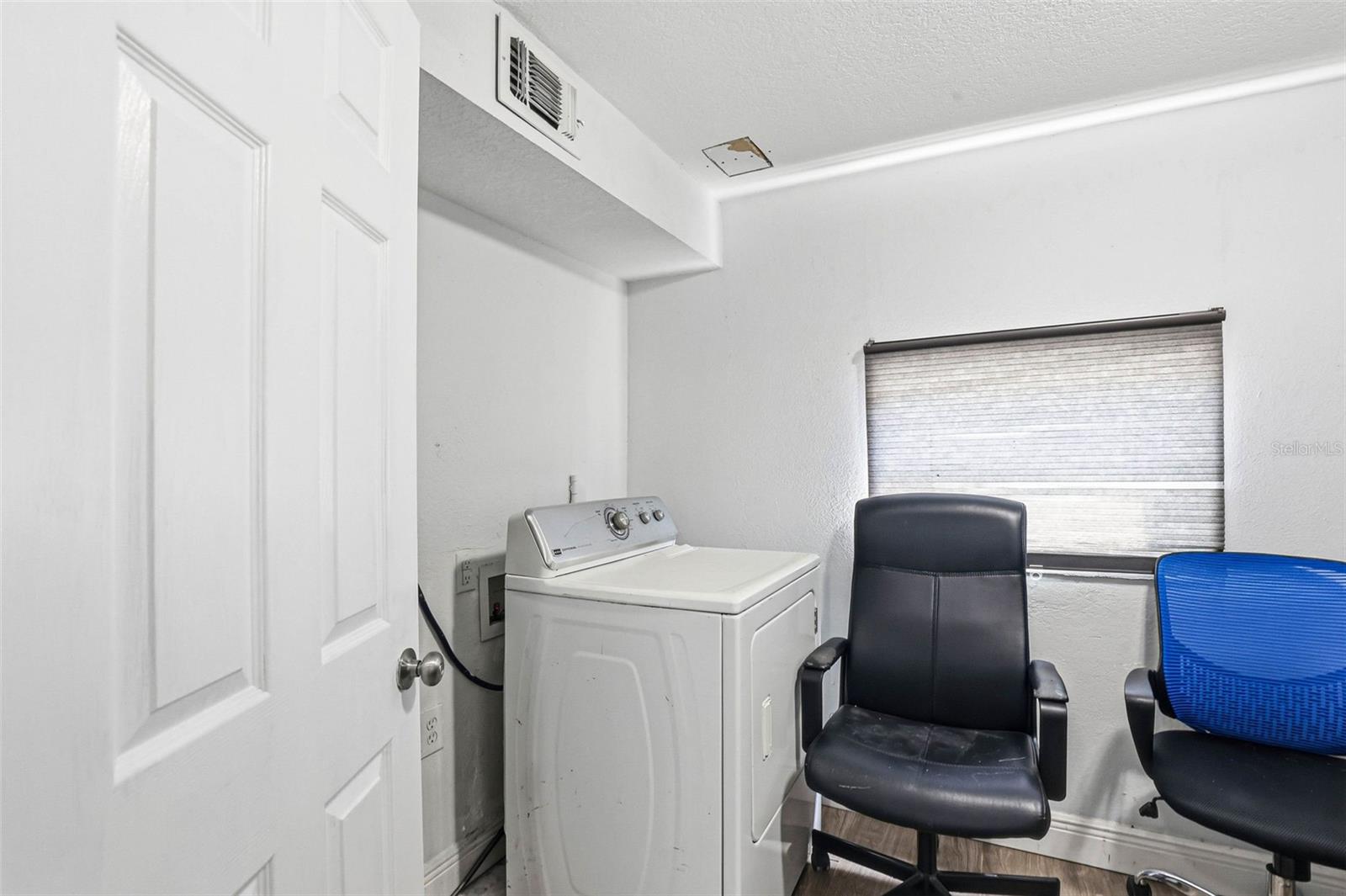 Image 43 of 58 For 6708 Himes Avenue