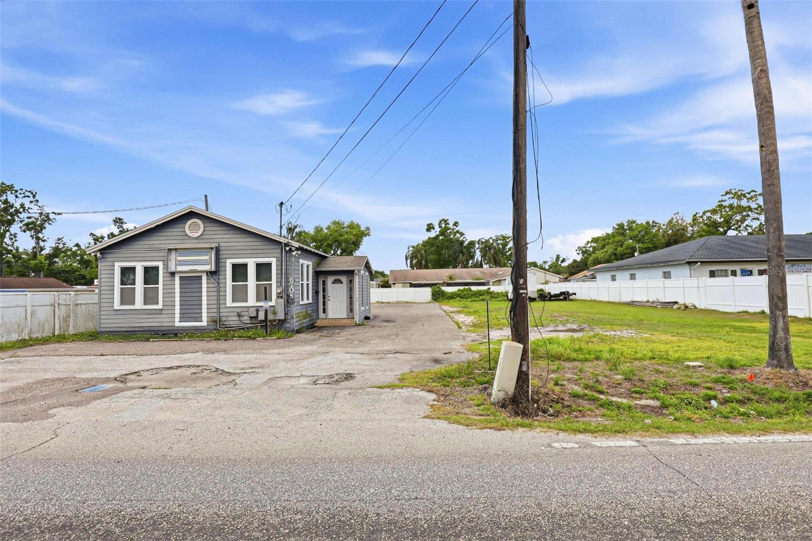 Image 6 of 58 For 6708 Himes Avenue