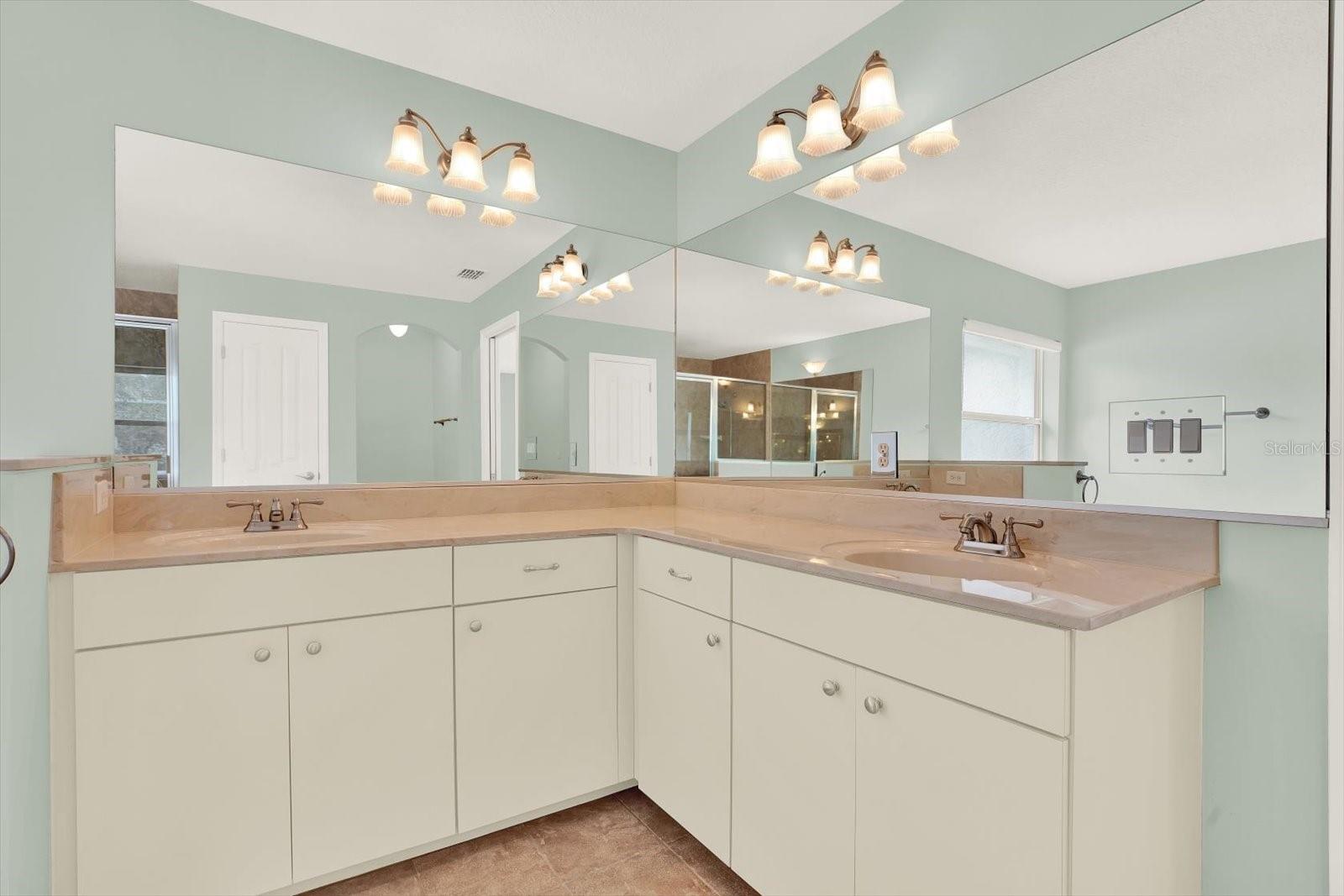 Image 24 of 64 For 1155 Bluebird Court