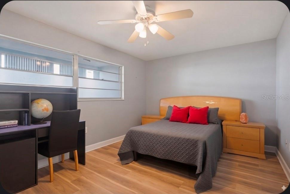 Image 12 of 39 For 2011 58th Avenue N 5