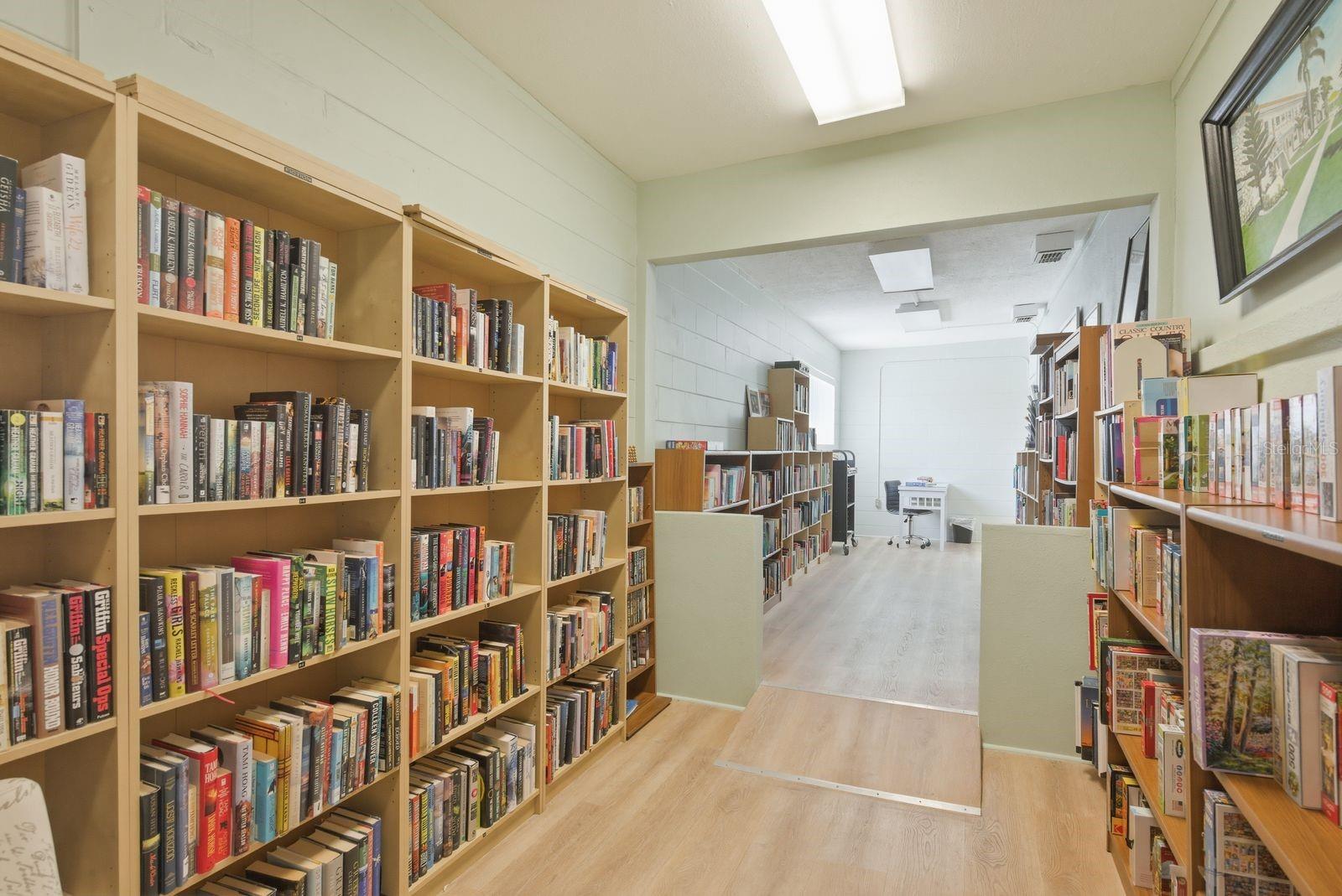 Image 25 of 39 For 2011 58th Avenue N 5