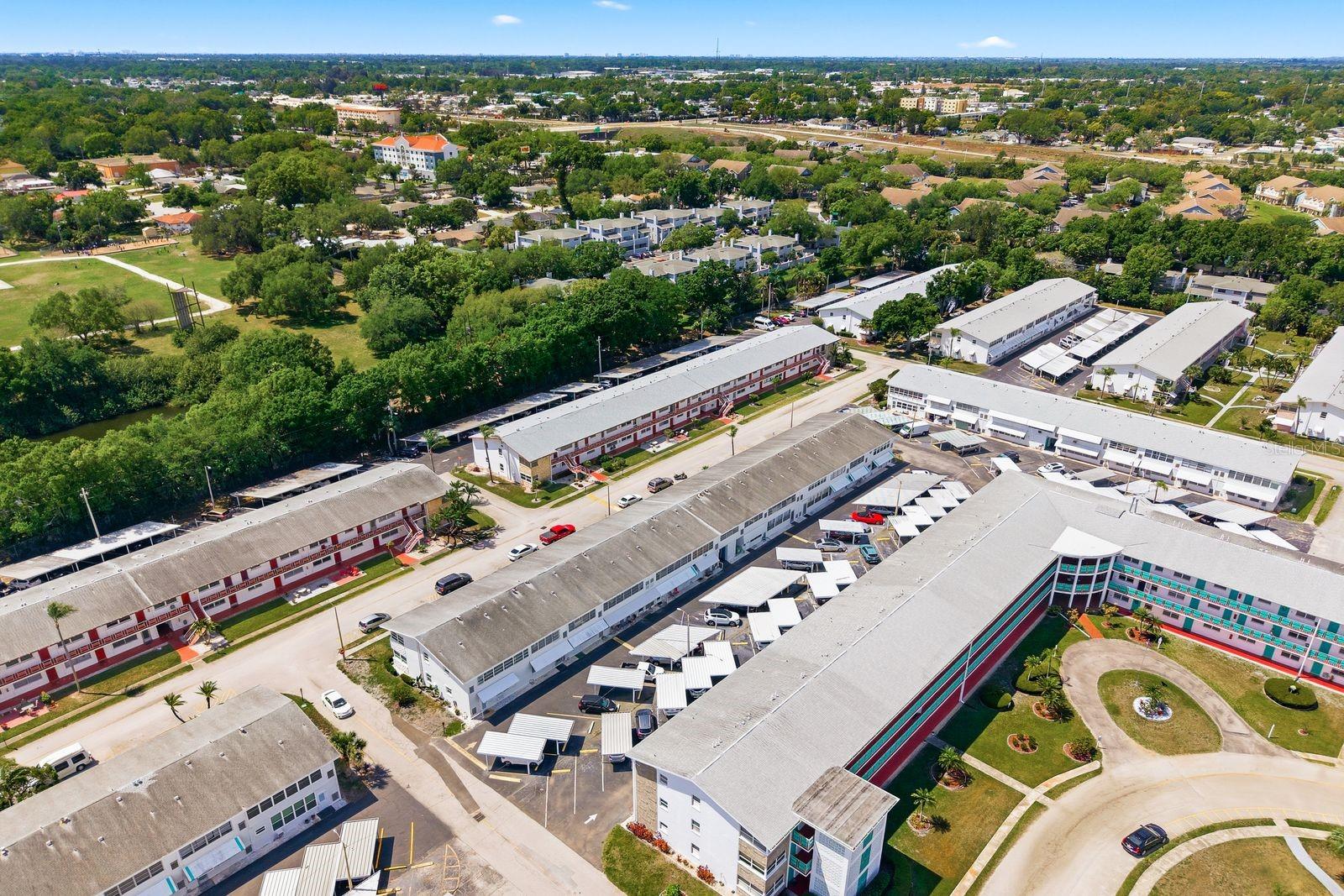 Image 37 of 39 For 2011 58th Avenue N 5