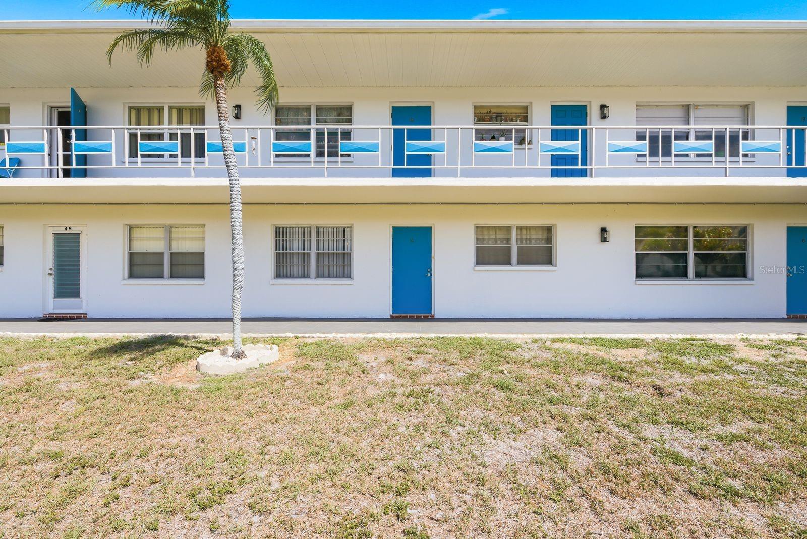 Image 4 of 39 For 2011 58th Avenue N 5