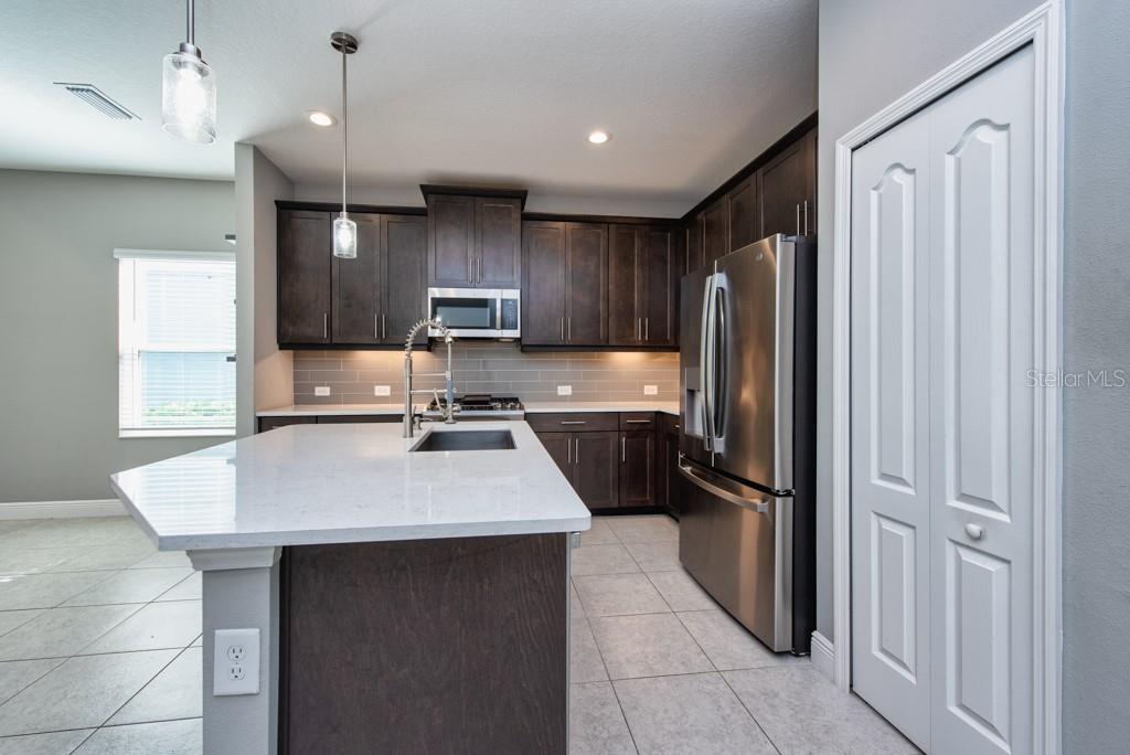 Image 10 of 36 For 4311 Star Apple Terrace