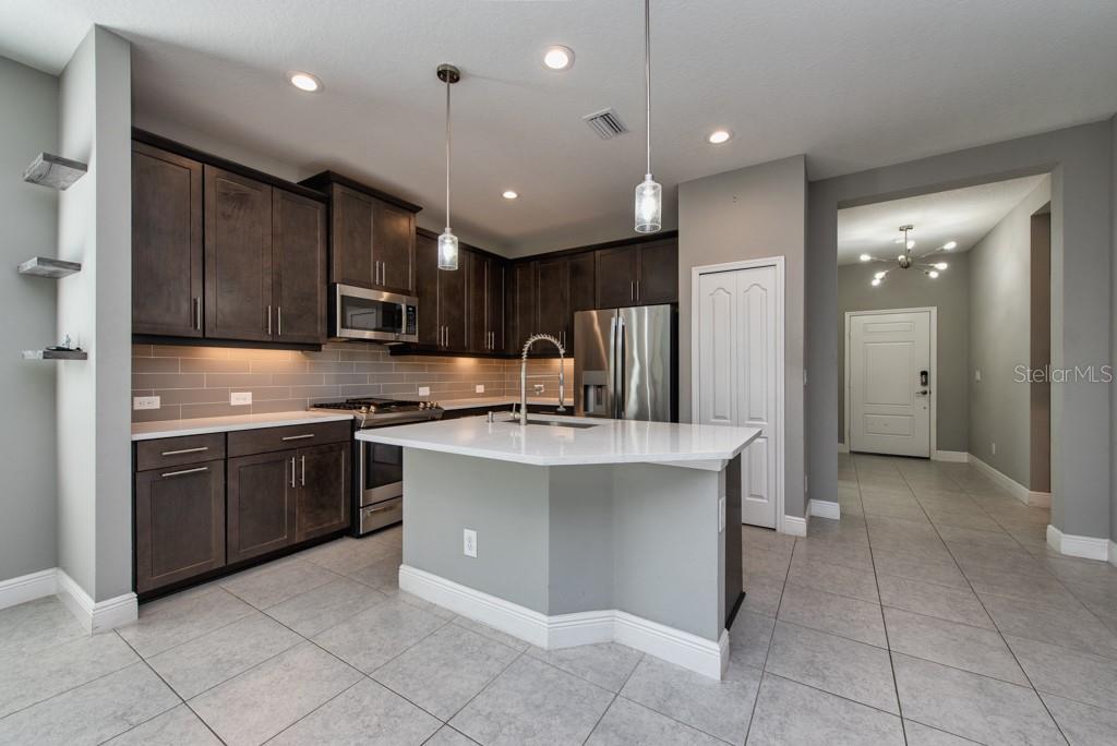 Image 7 of 36 For 4311 Star Apple Terrace