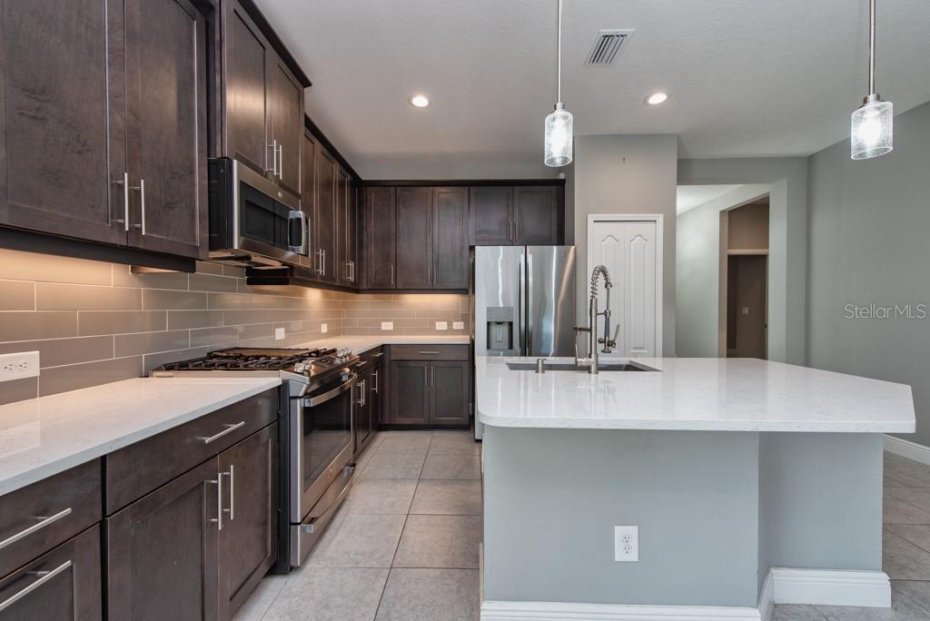 Image 9 of 36 For 4311 Star Apple Terrace