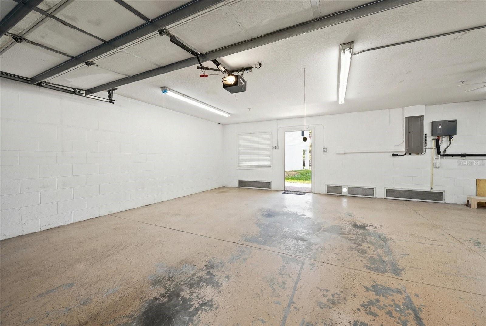 Image 53 of 60 For 103 Shoals Circle