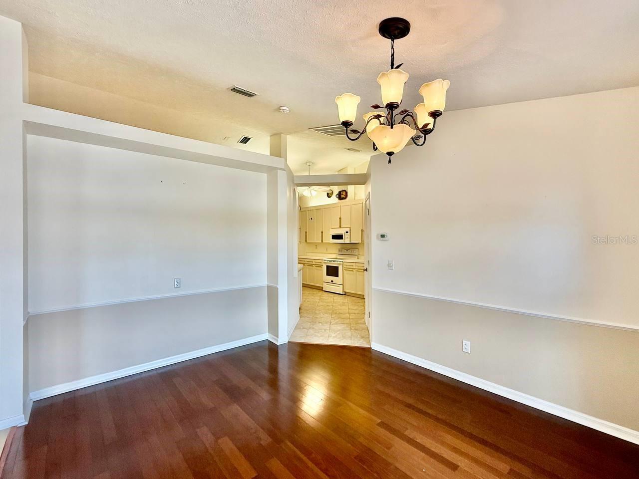 Image 7 of 46 For 9815 La Vonda Street