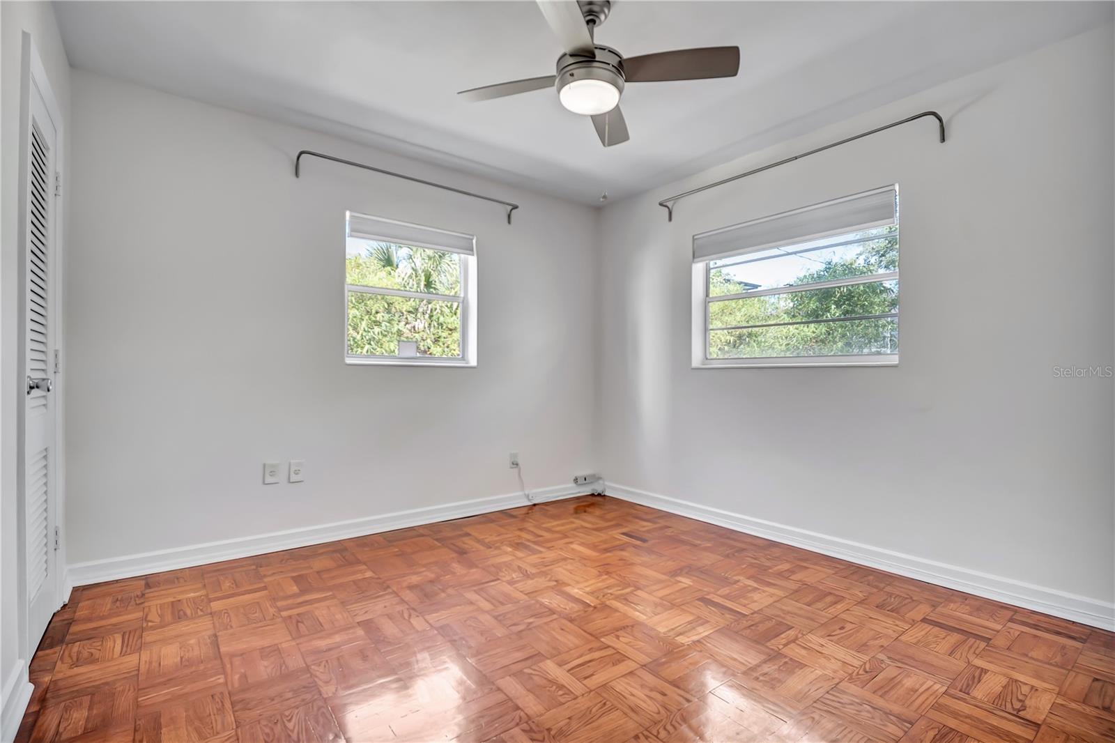 Image 16 of 33 For 707 Lois Avenue