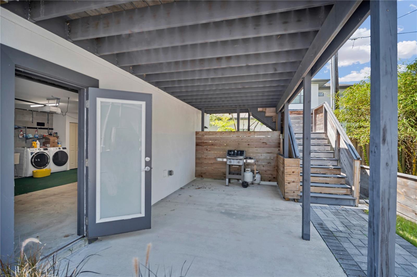 Image 24 of 33 For 707 Lois Avenue