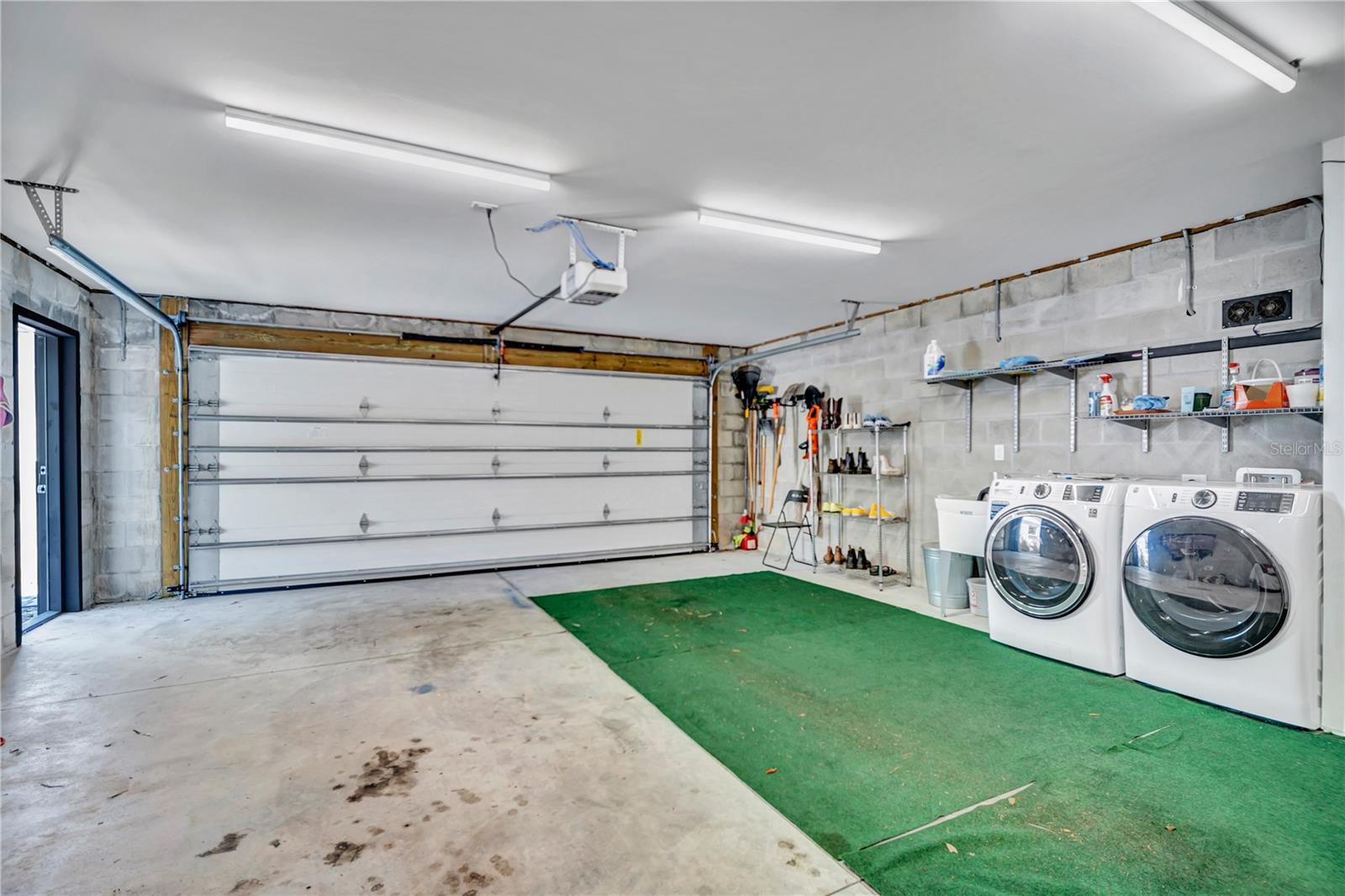 Image 25 of 33 For 707 Lois Avenue