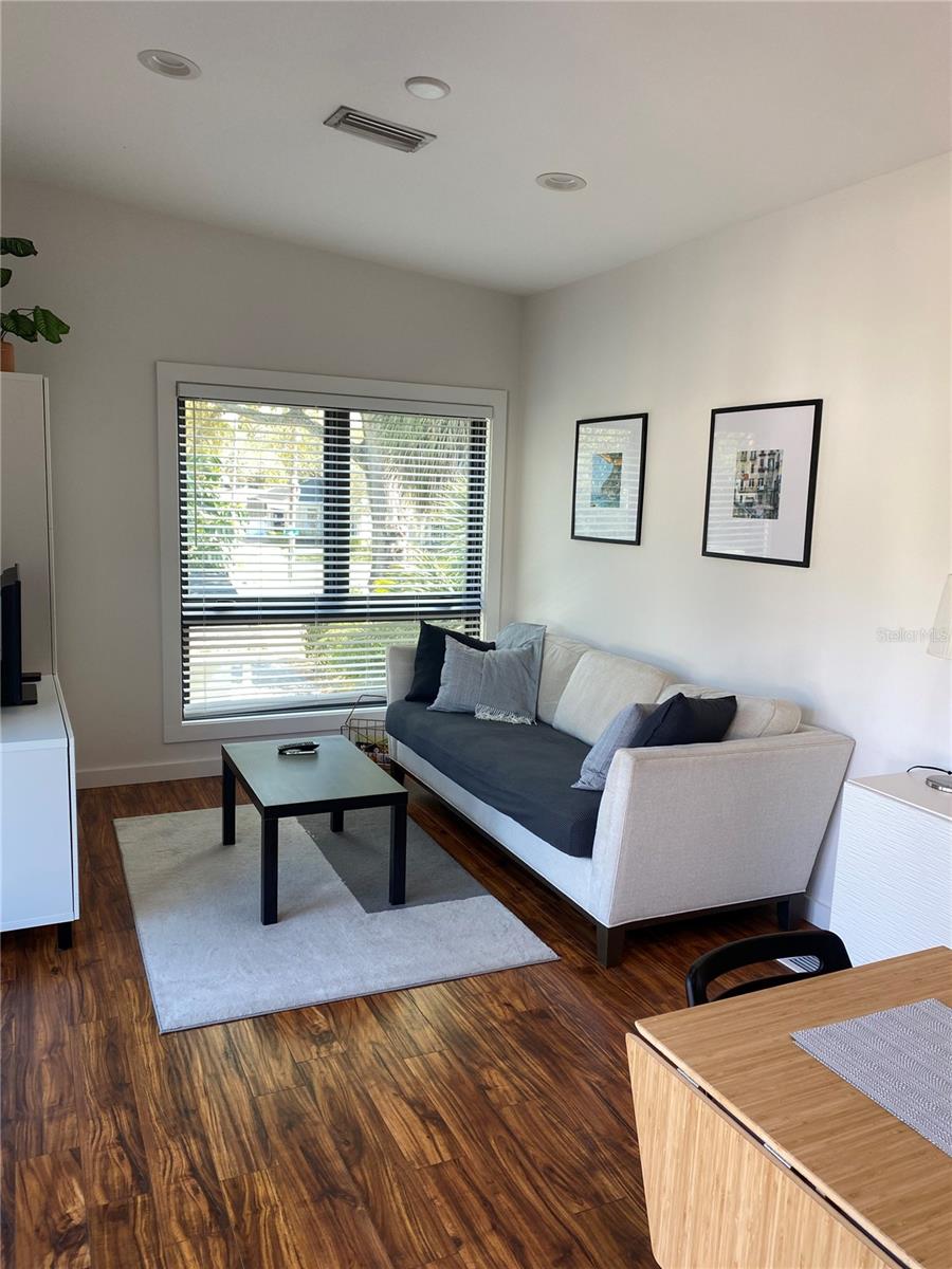 Image 29 of 33 For 707 Lois Avenue