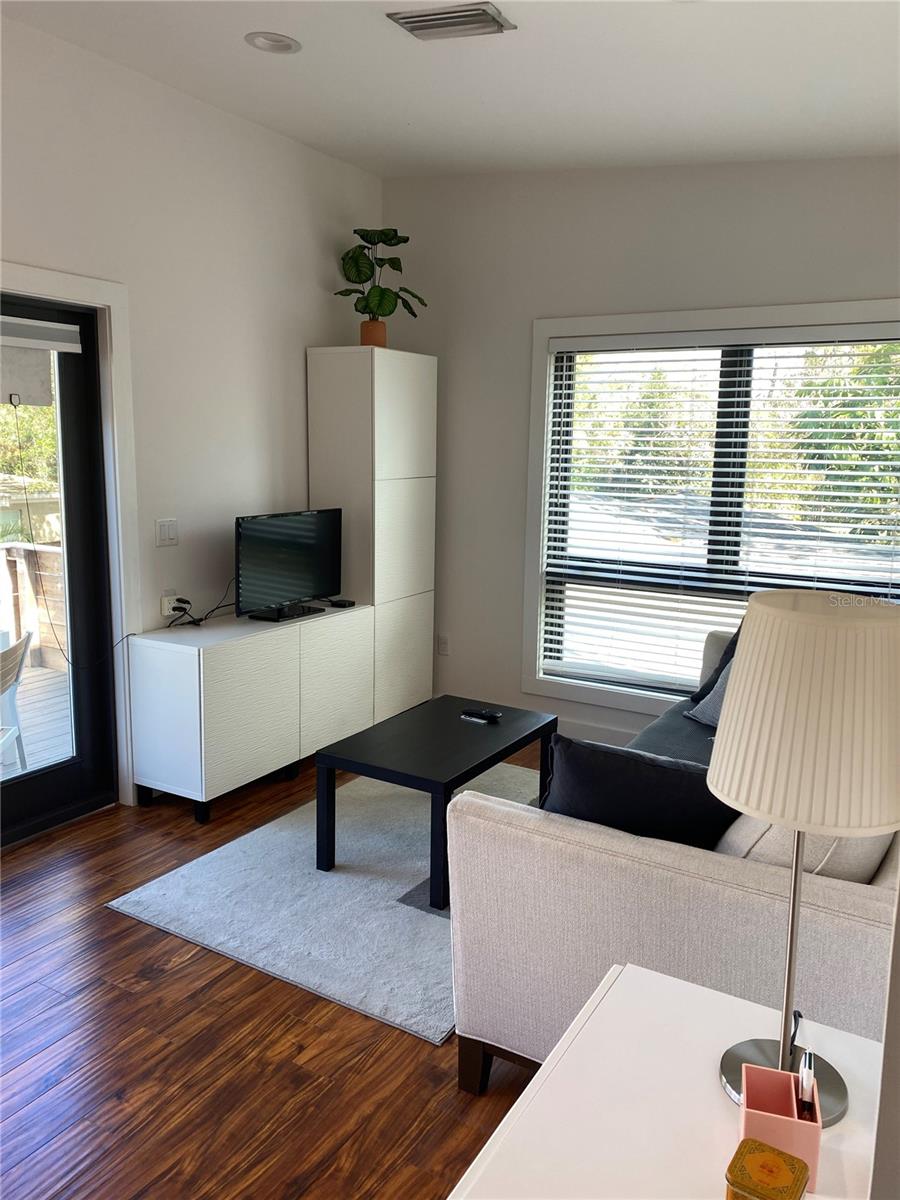 Image 30 of 33 For 707 Lois Avenue