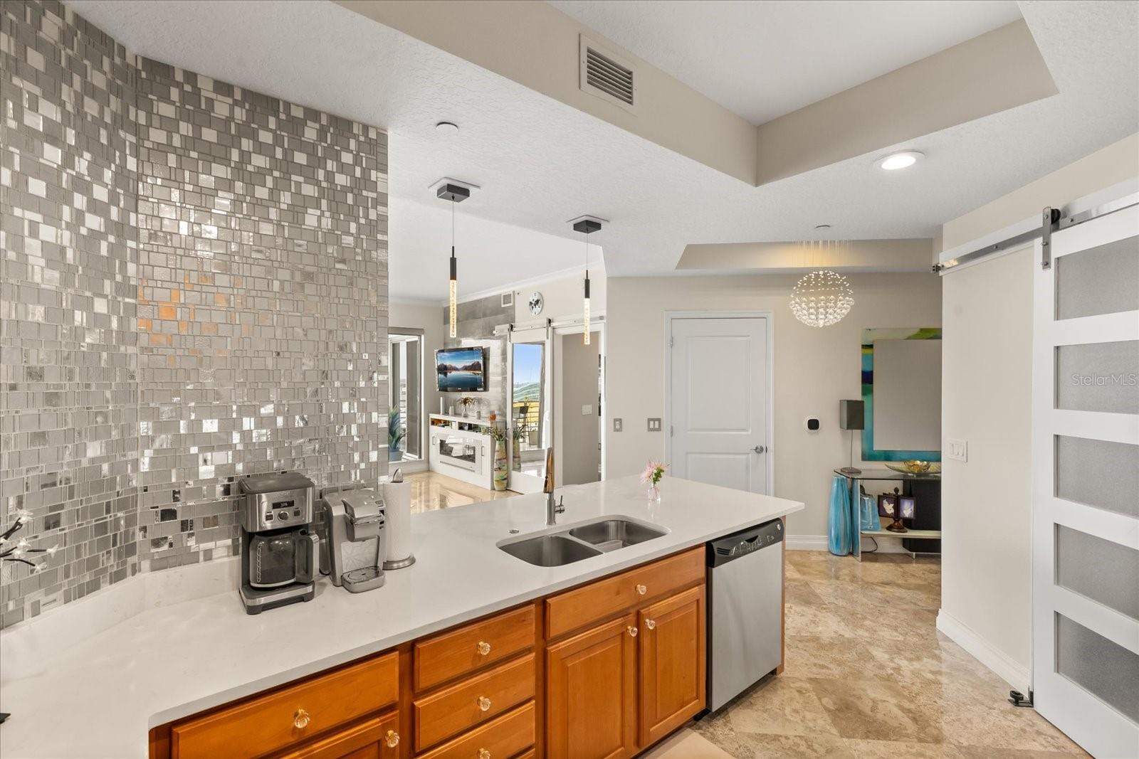 Listing photo id 11 for 1209 Cumberland Avenue 807