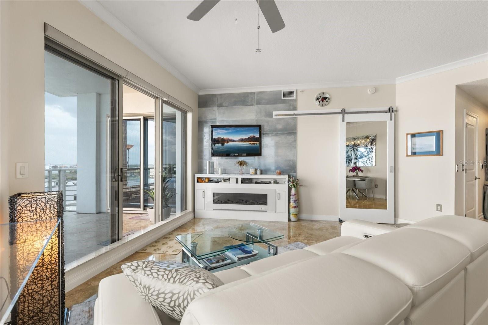 Listing photo id 5 for 1209 Cumberland Avenue 807