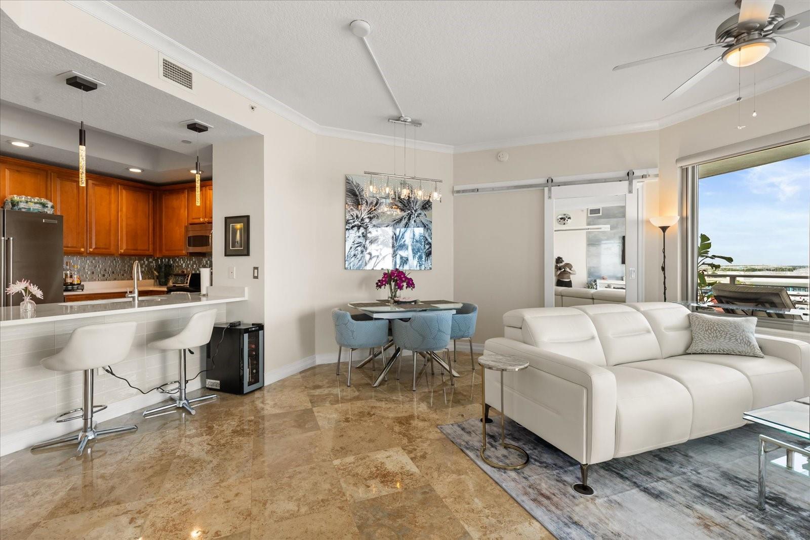 Listing photo id 6 for 1209 Cumberland Avenue 807