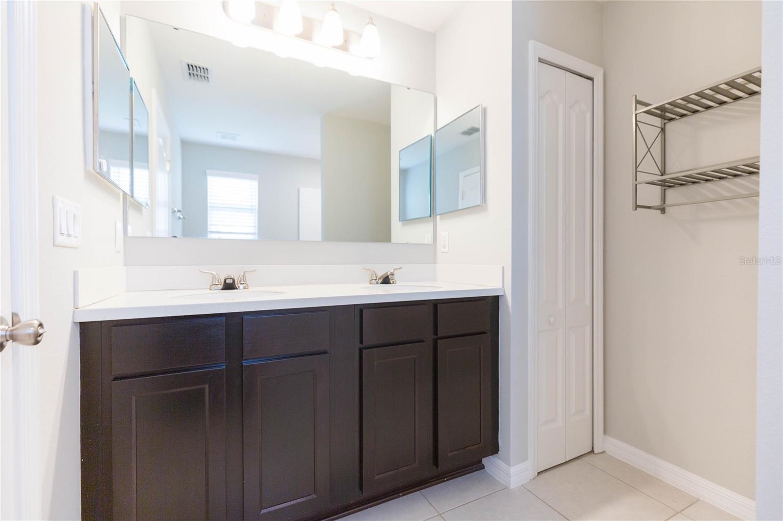 Image 19 of 29 For 4734 Spatter Dock Street