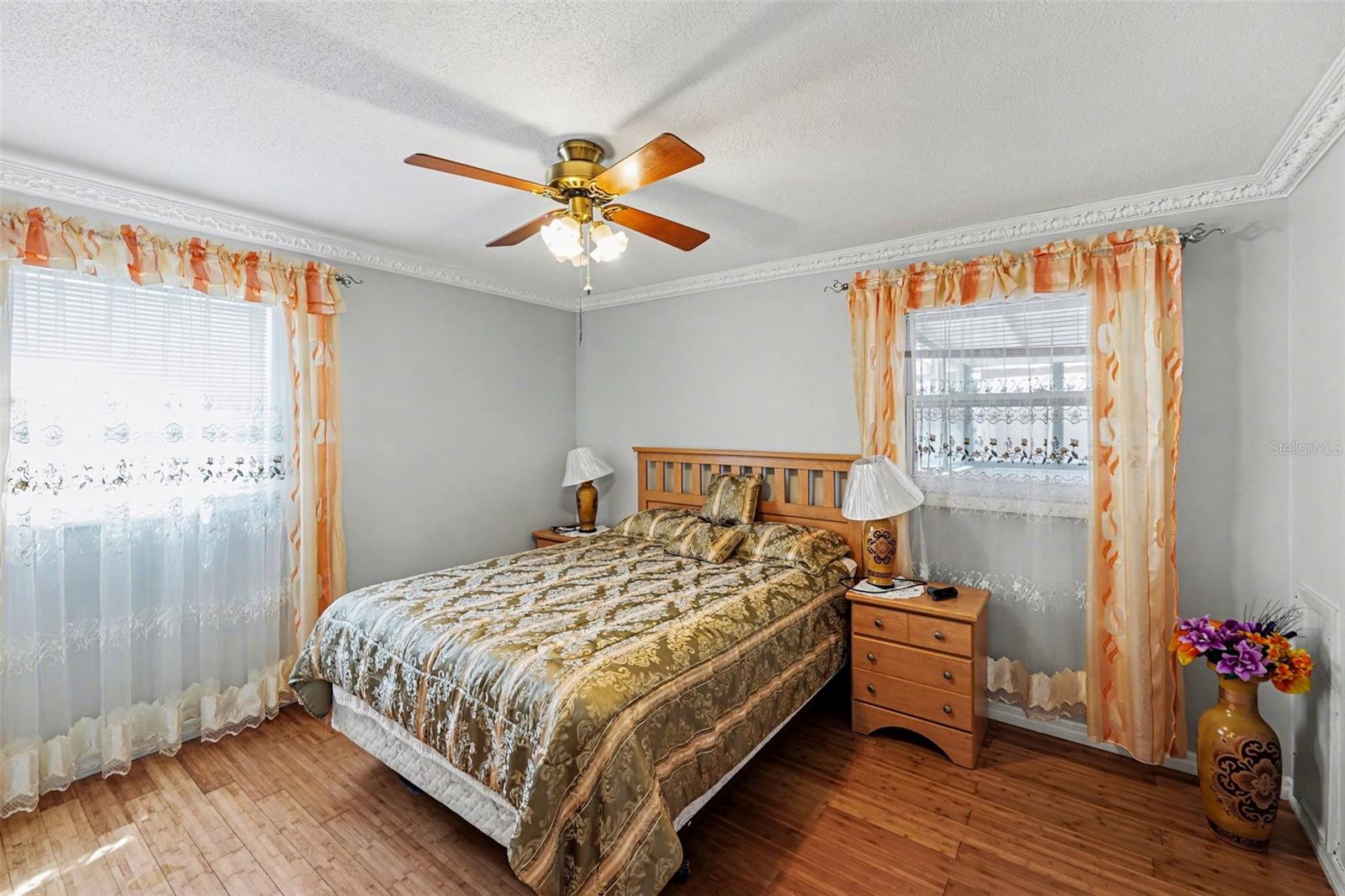 Image 10 of 29 For 1538 Lake Avenue