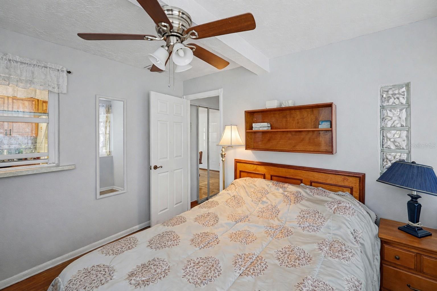 Image 14 of 29 For 1538 Lake Avenue