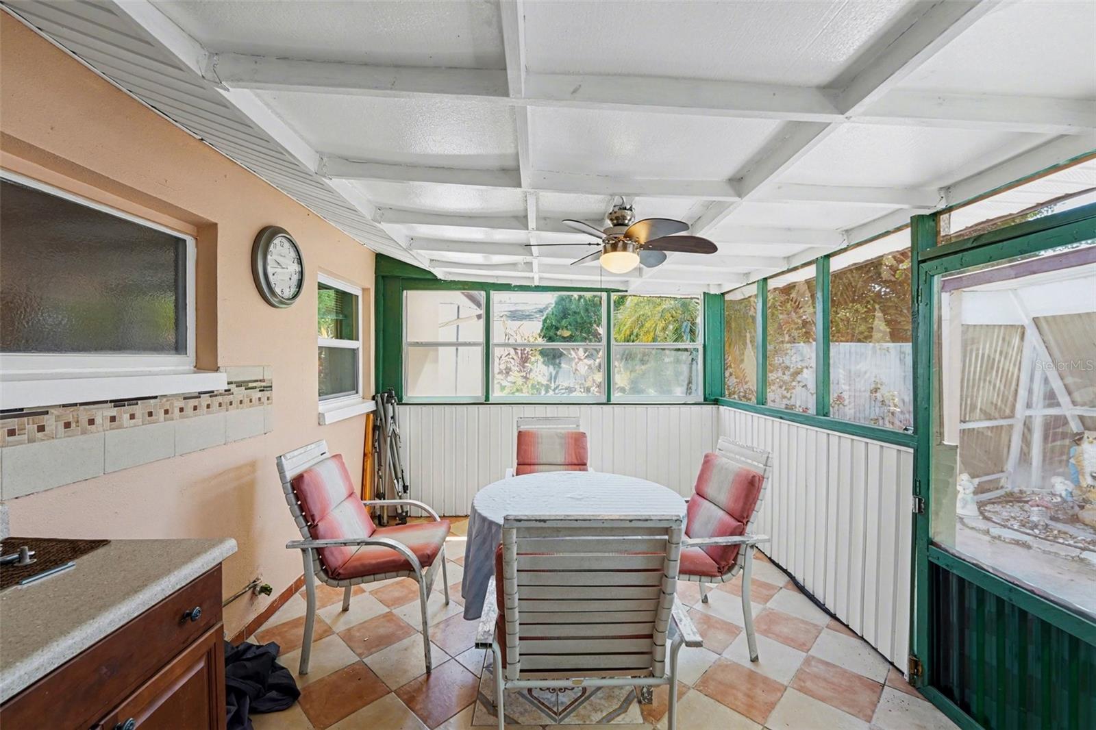 Image 18 of 29 For 1538 Lake Avenue