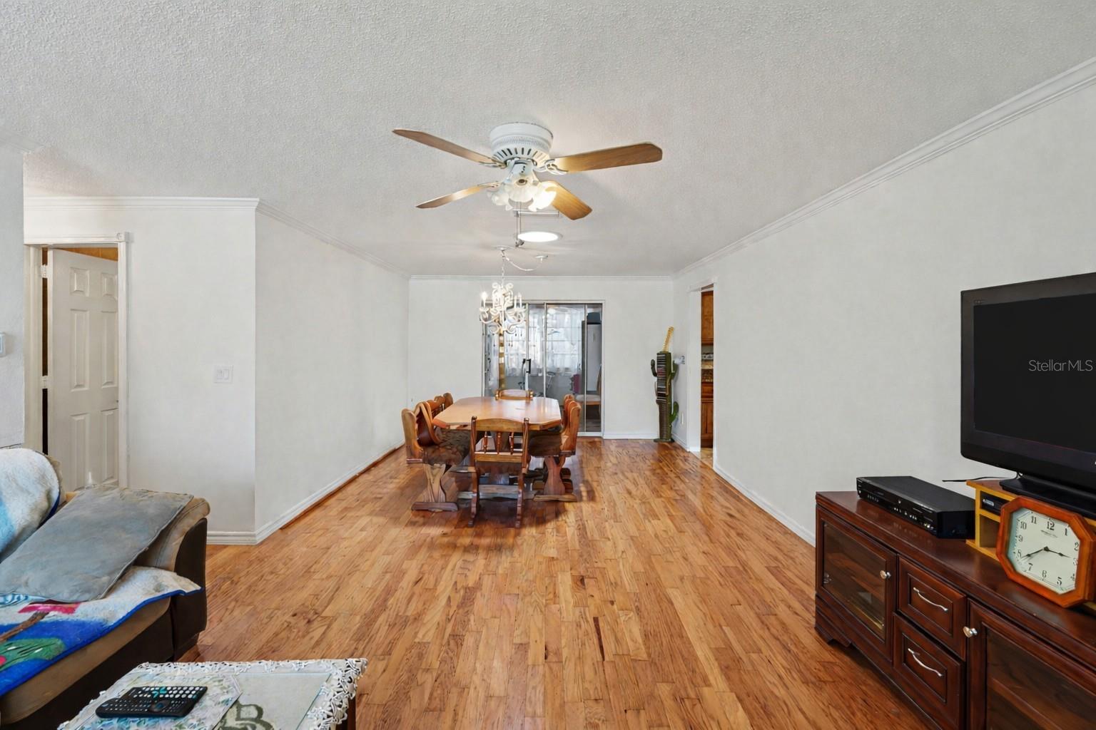 Image 4 of 29 For 1538 Lake Avenue