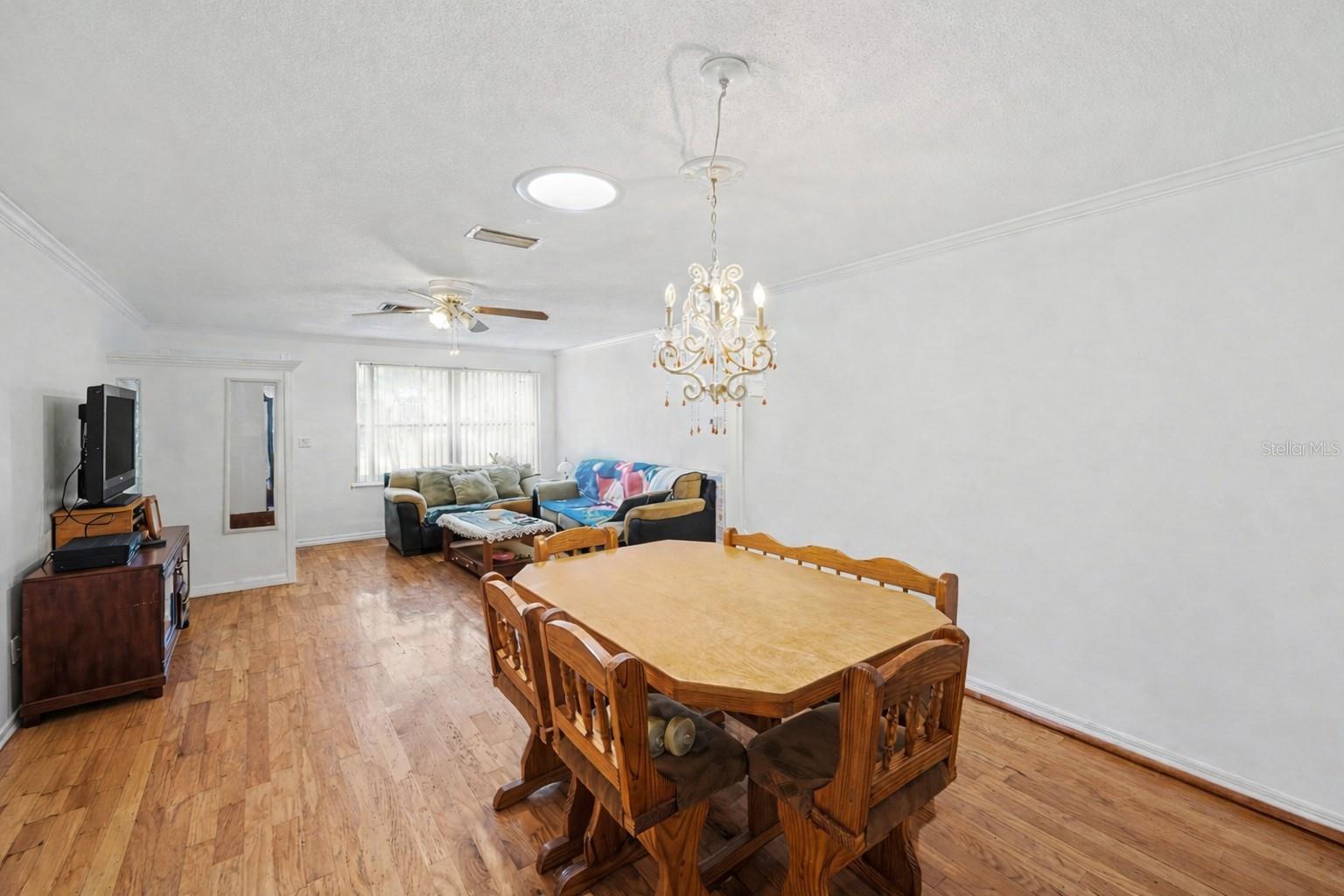 Image 6 of 29 For 1538 Lake Avenue