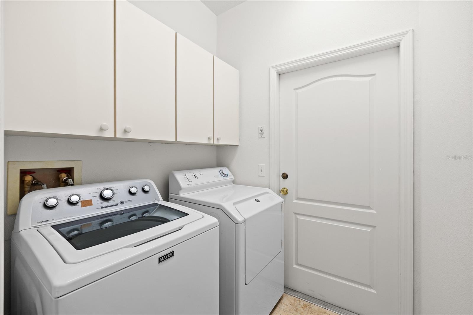 Image 23 of 46 For 9838 Bridgeton Drive