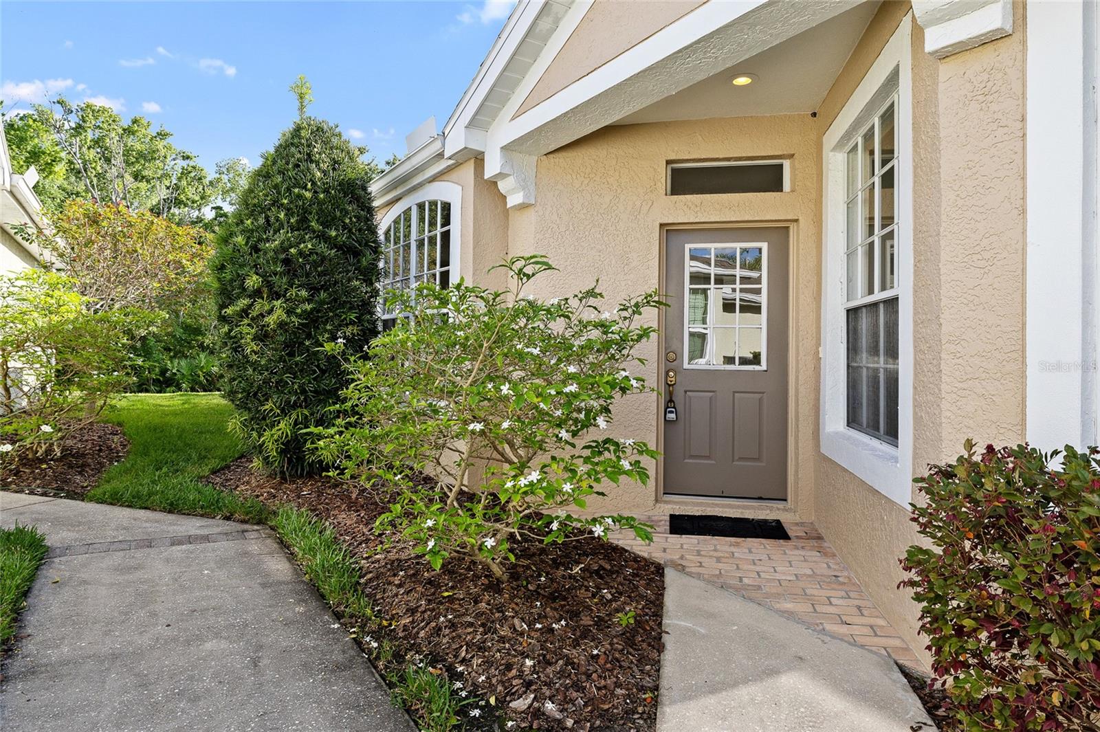 Image 4 of 46 For 9838 Bridgeton Drive