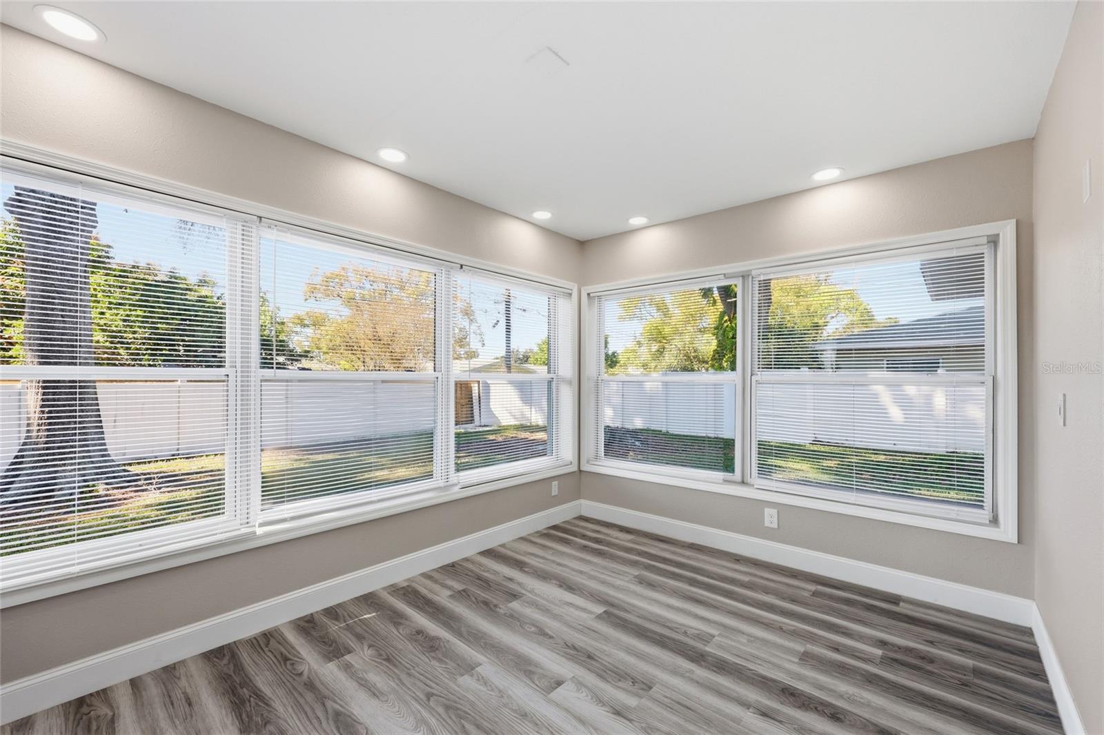 Image 17 of 40 For 1817 Hunt Lane