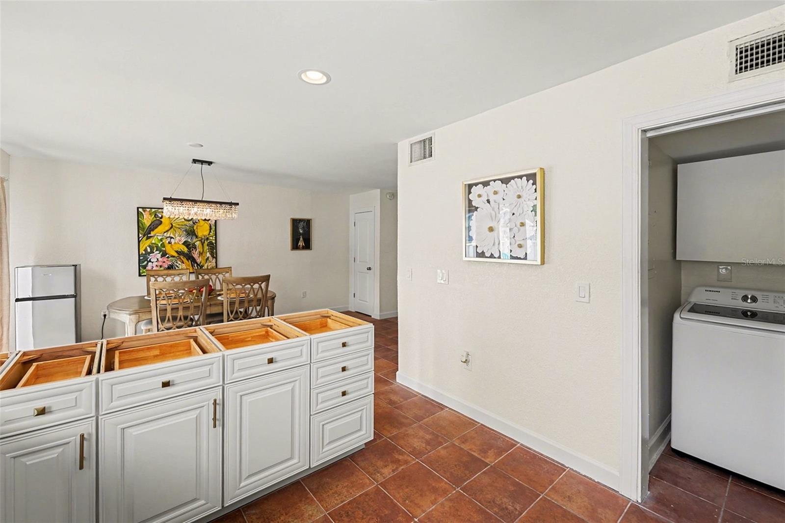 Image 11 of 30 For 6490 Cape Hatteras Way Ne 4