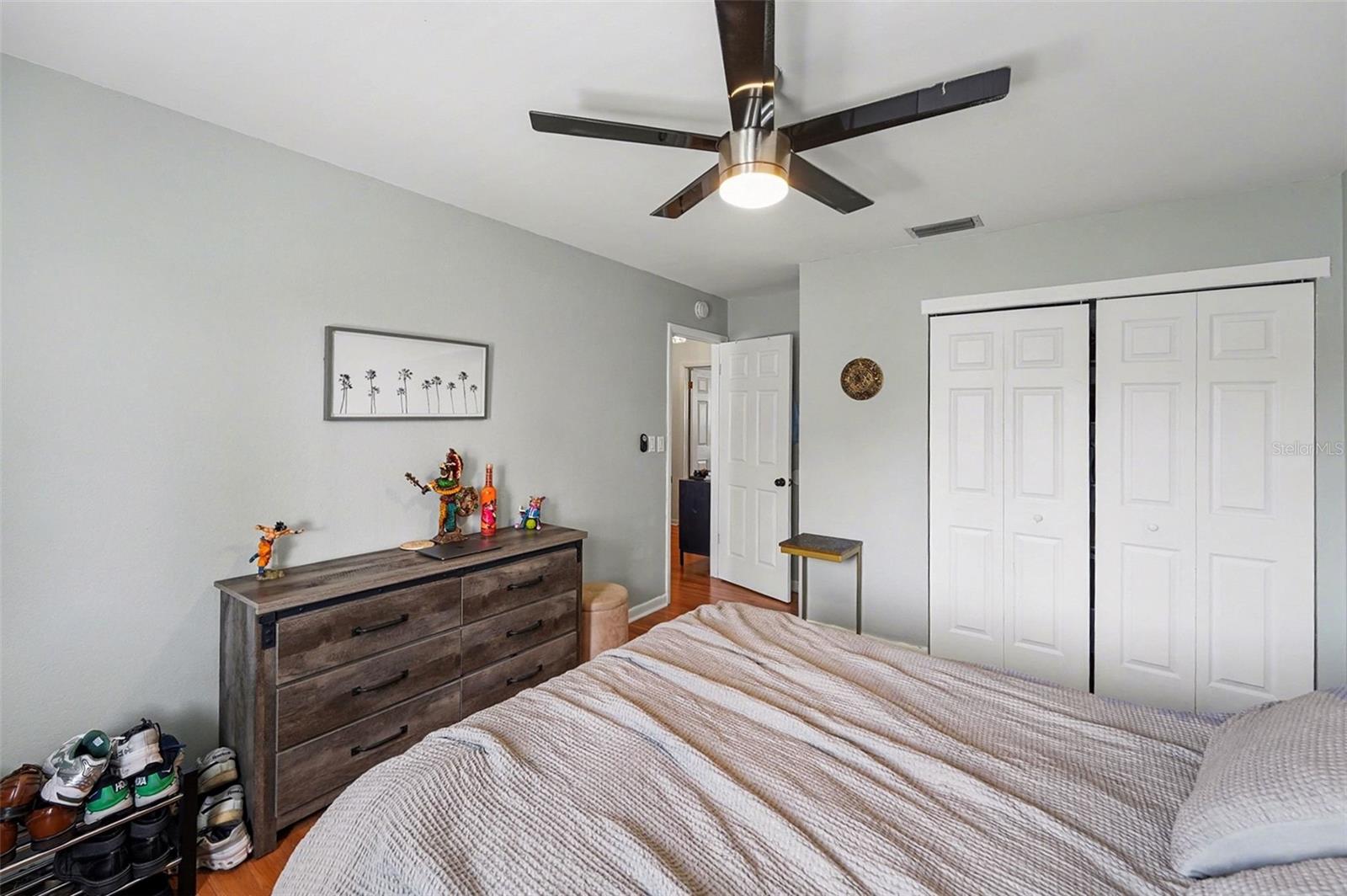 Image 17 of 30 For 6490 Cape Hatteras Way Ne 4