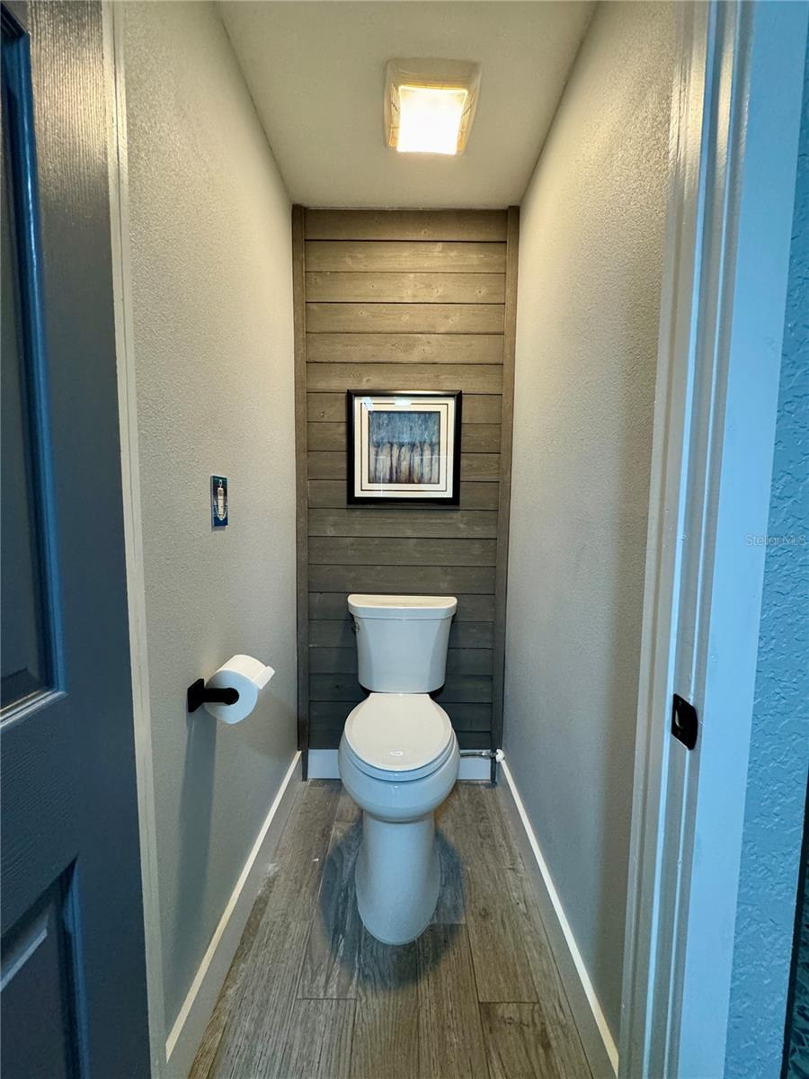 Image 17 of 69 For 7650 Hatteras Drive