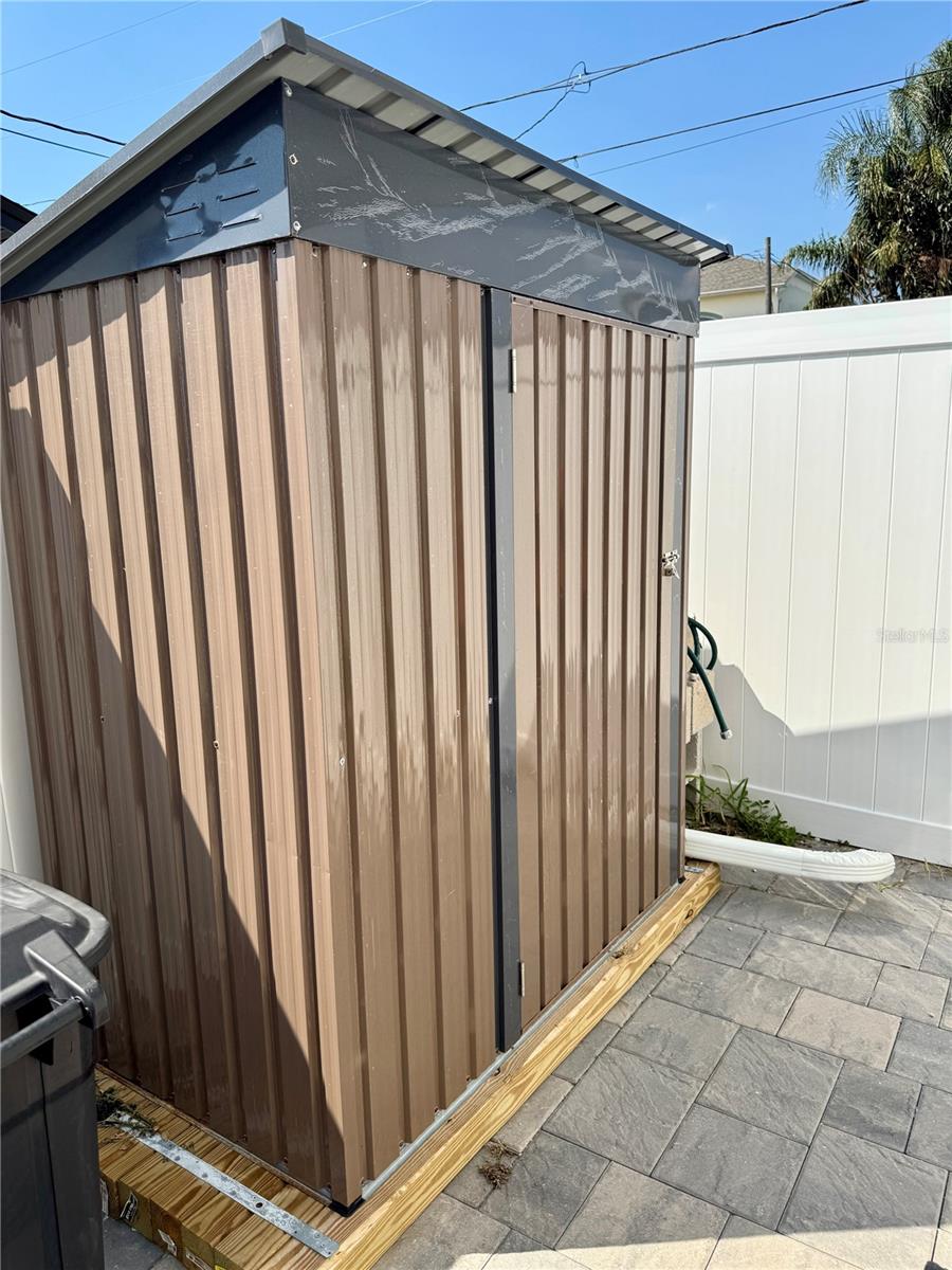 Image 29 of 69 For 7650 Hatteras Drive