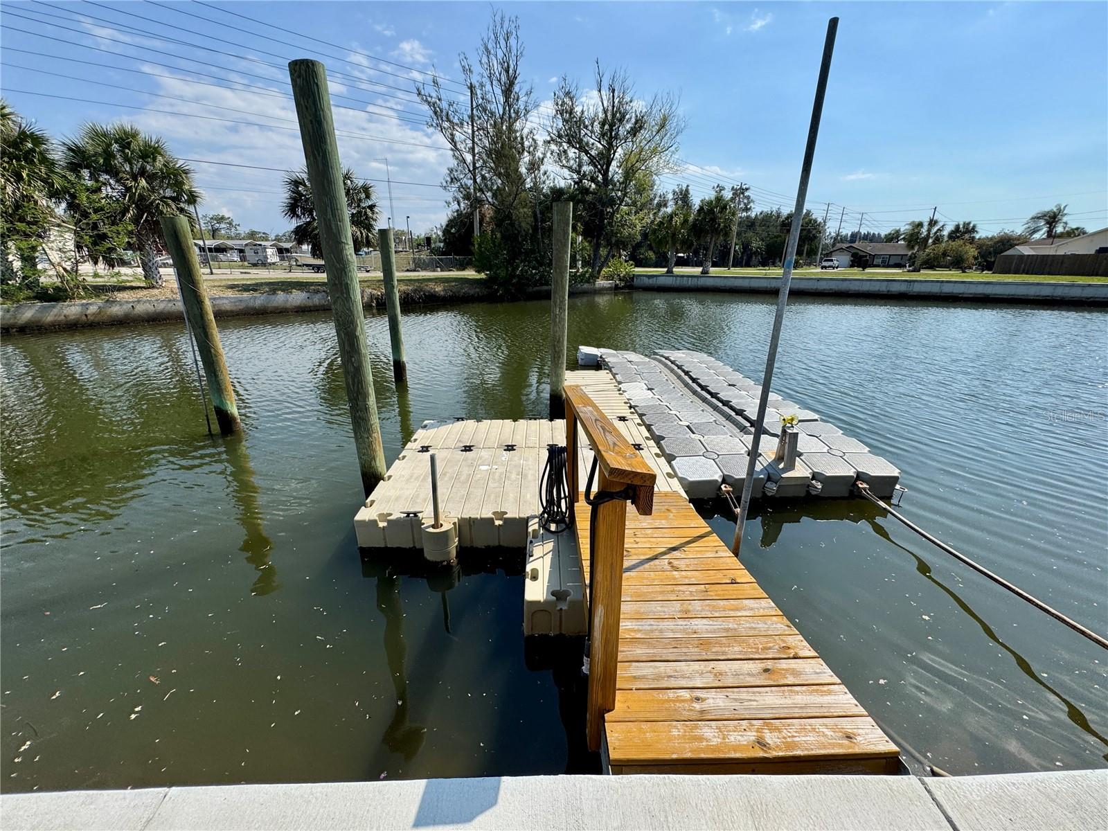 Image 33 of 69 For 7650 Hatteras Drive