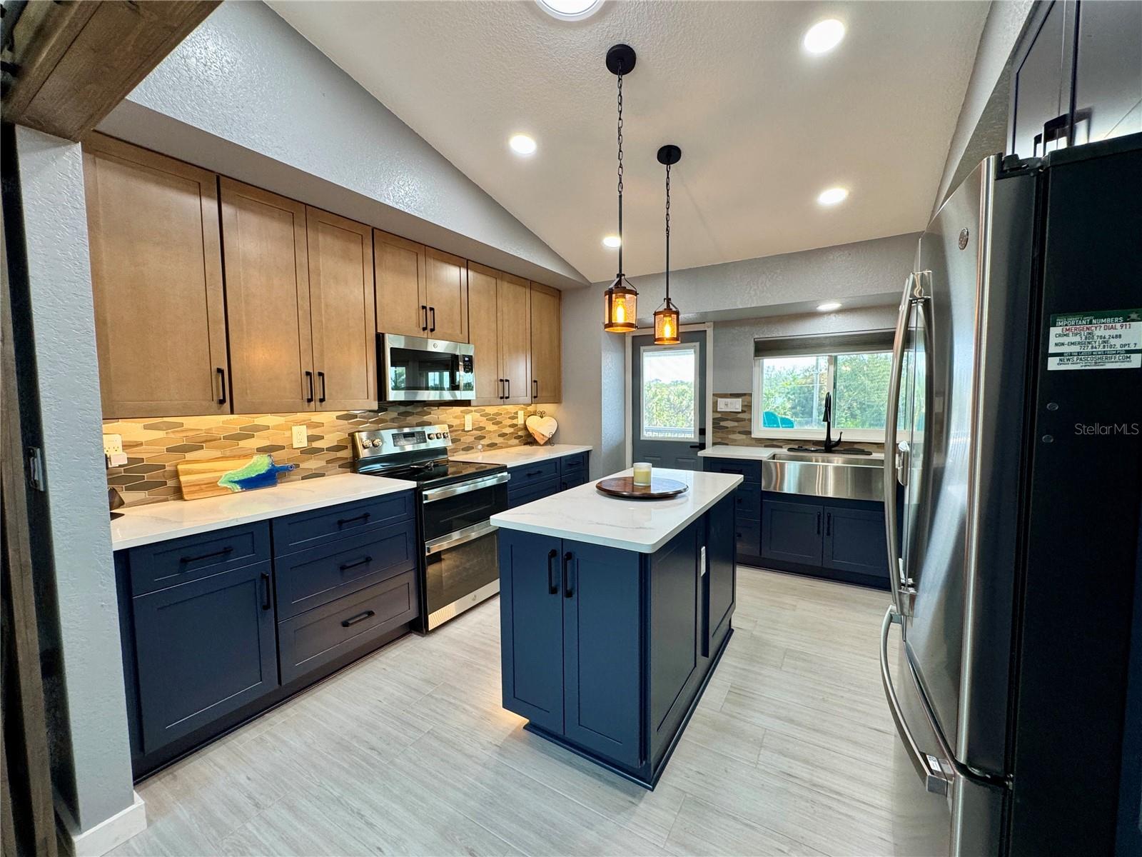 Image 45 of 69 For 7650 Hatteras Drive