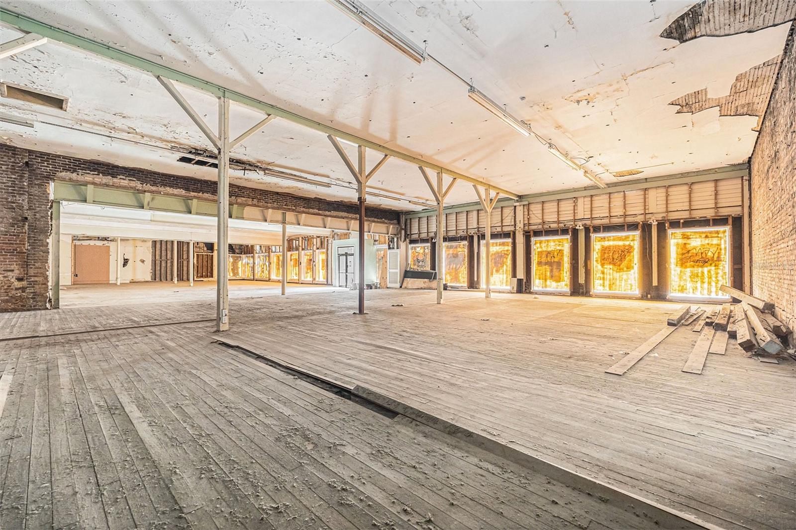 Listing photo id 1 for 1324 7th Avenue