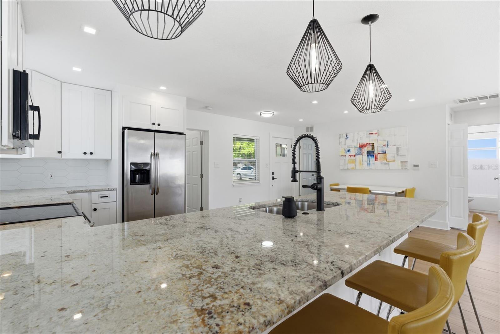 Image 10 of 28 For 3916 Iowa Avenue W