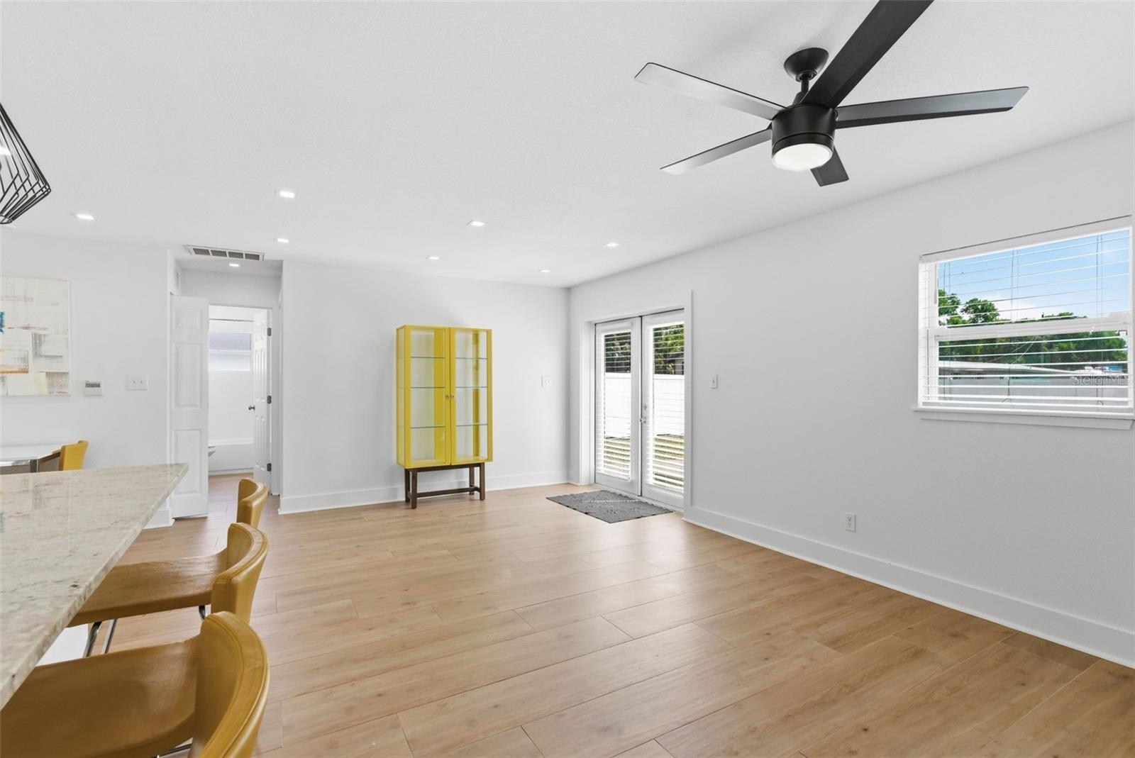 Image 11 of 28 For 3916 Iowa Avenue W