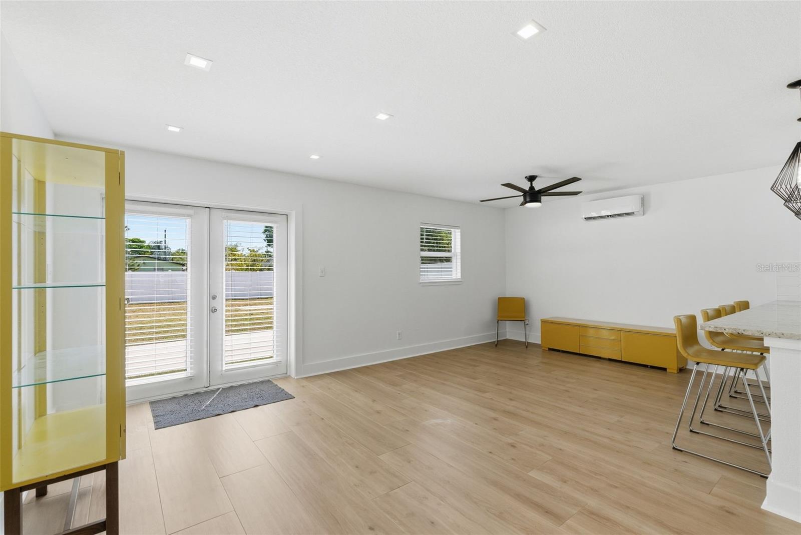 Image 12 of 28 For 3916 Iowa Avenue W