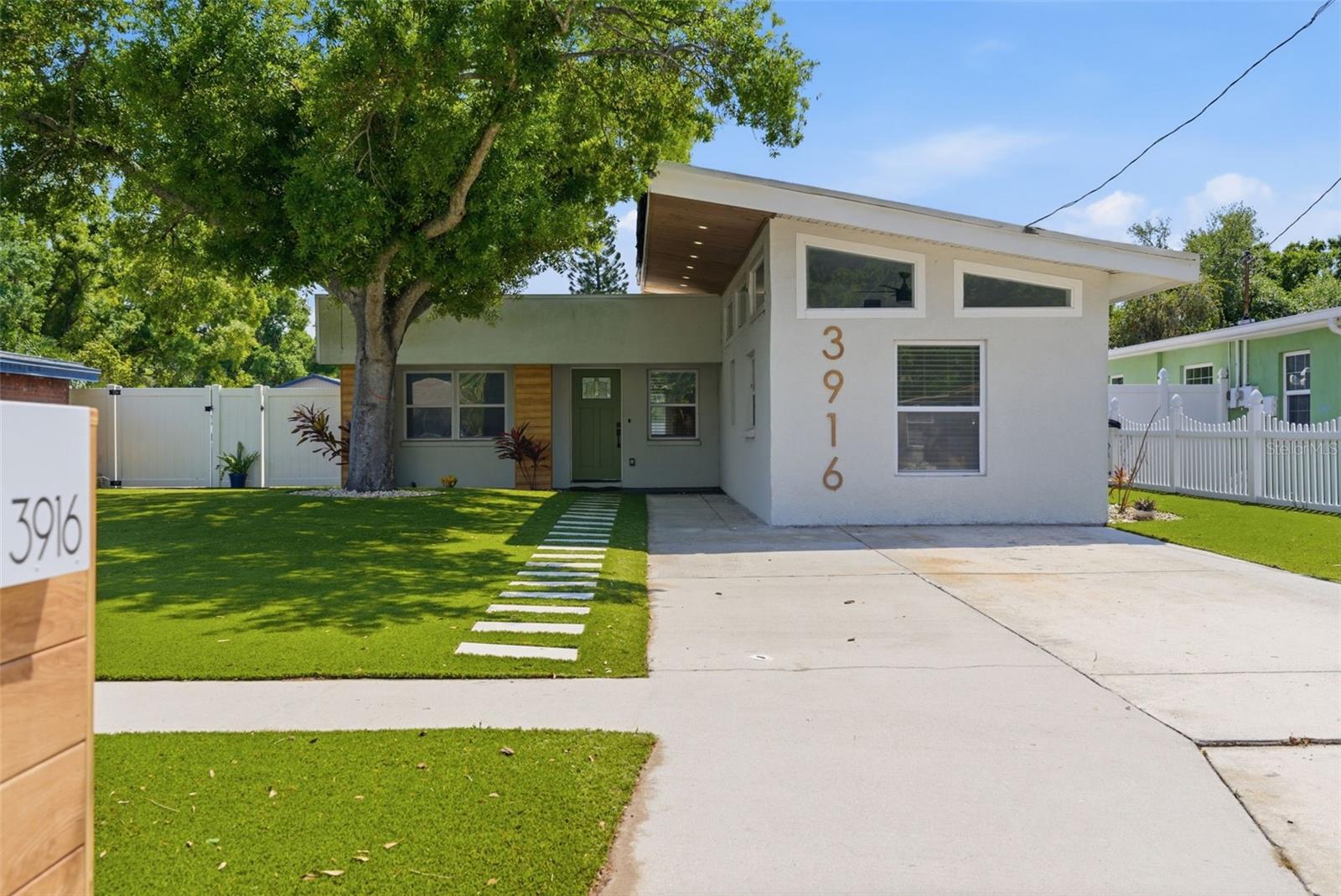 Image 2 of 28 For 3916 Iowa Avenue W