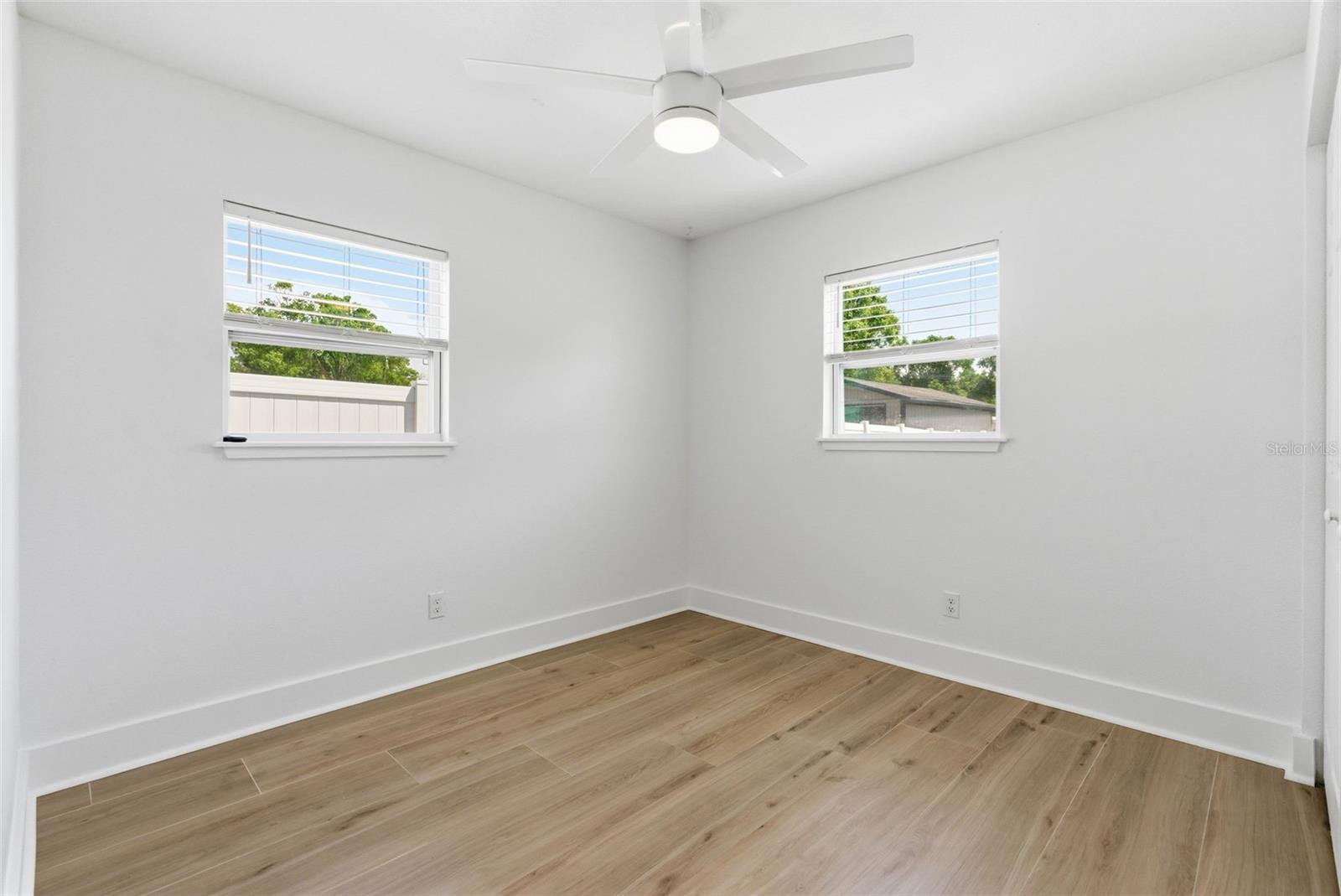 Image 22 of 28 For 3916 Iowa Avenue W