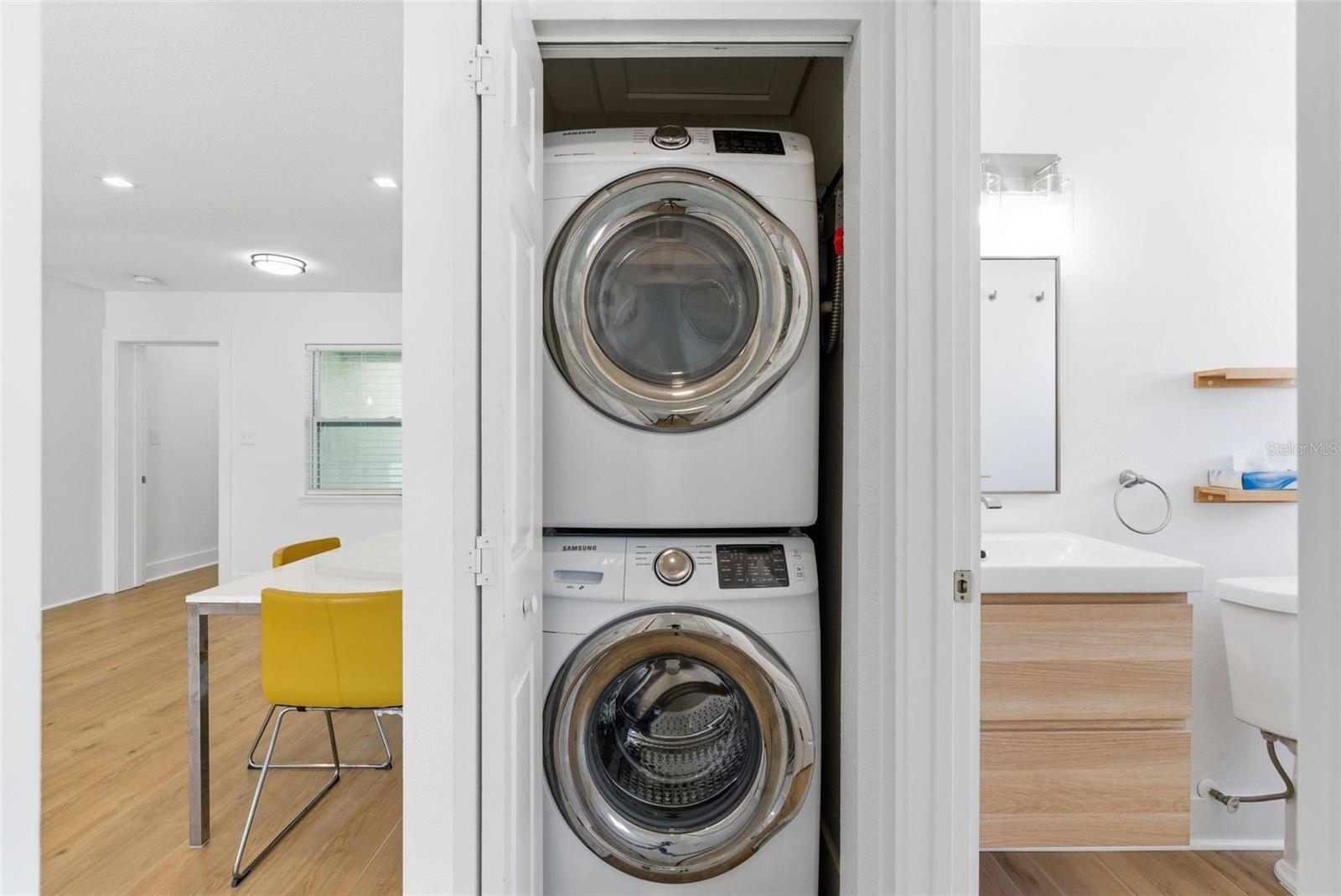 Image 24 of 28 For 3916 Iowa Avenue W