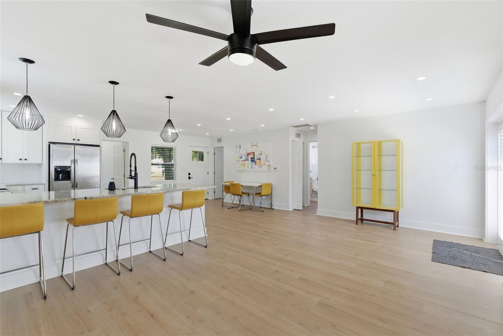 Image 5 of 28 For 3916 Iowa Avenue W