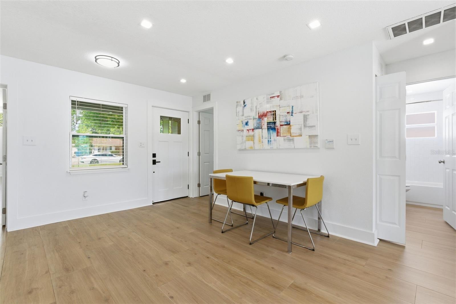 Image 6 of 28 For 3916 Iowa Avenue W