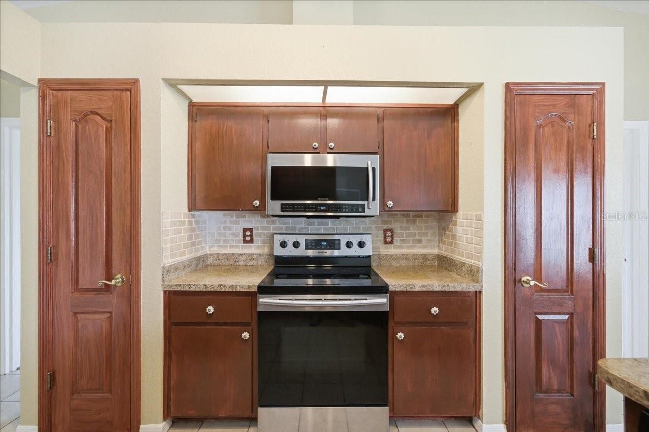 Image 16 of 44 For 15173 Woodbury Road