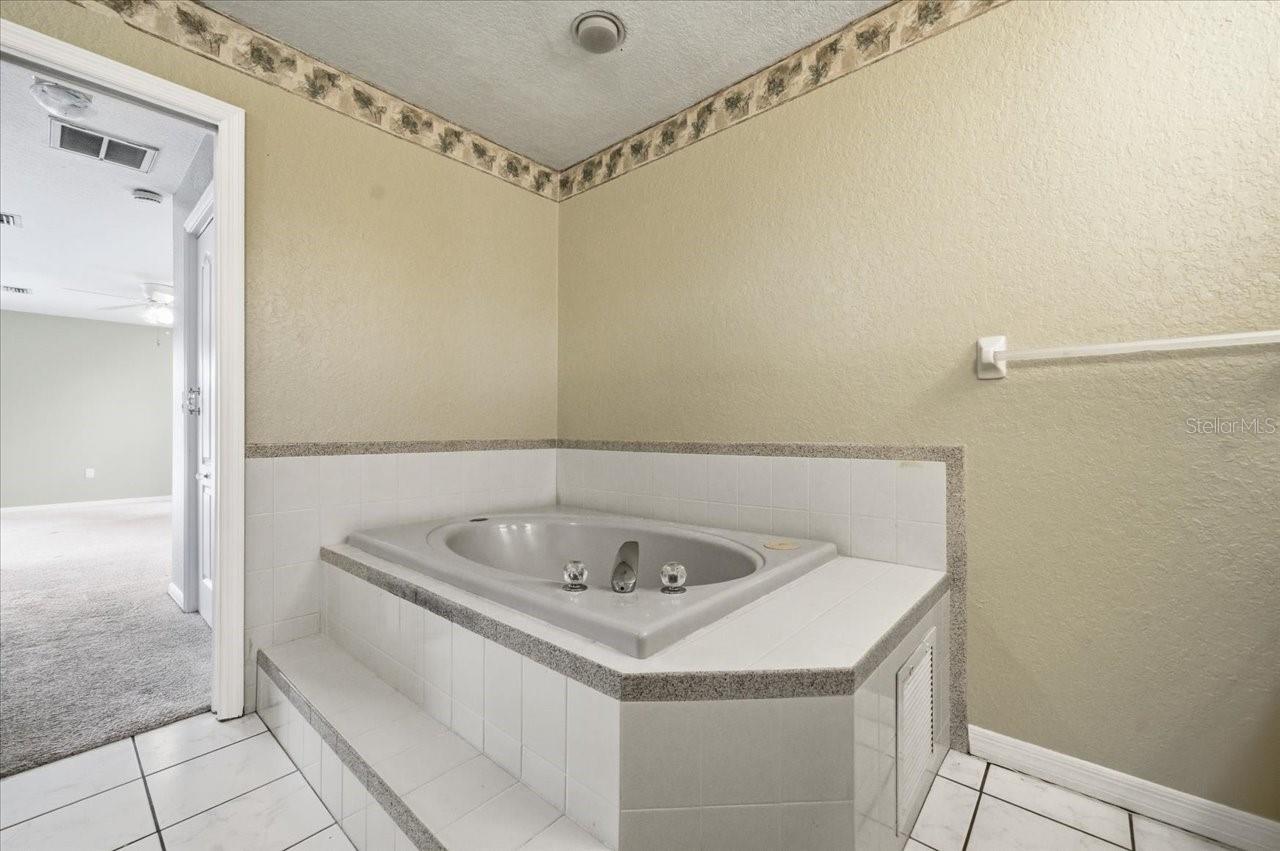 Image 25 of 44 For 15173 Woodbury Road