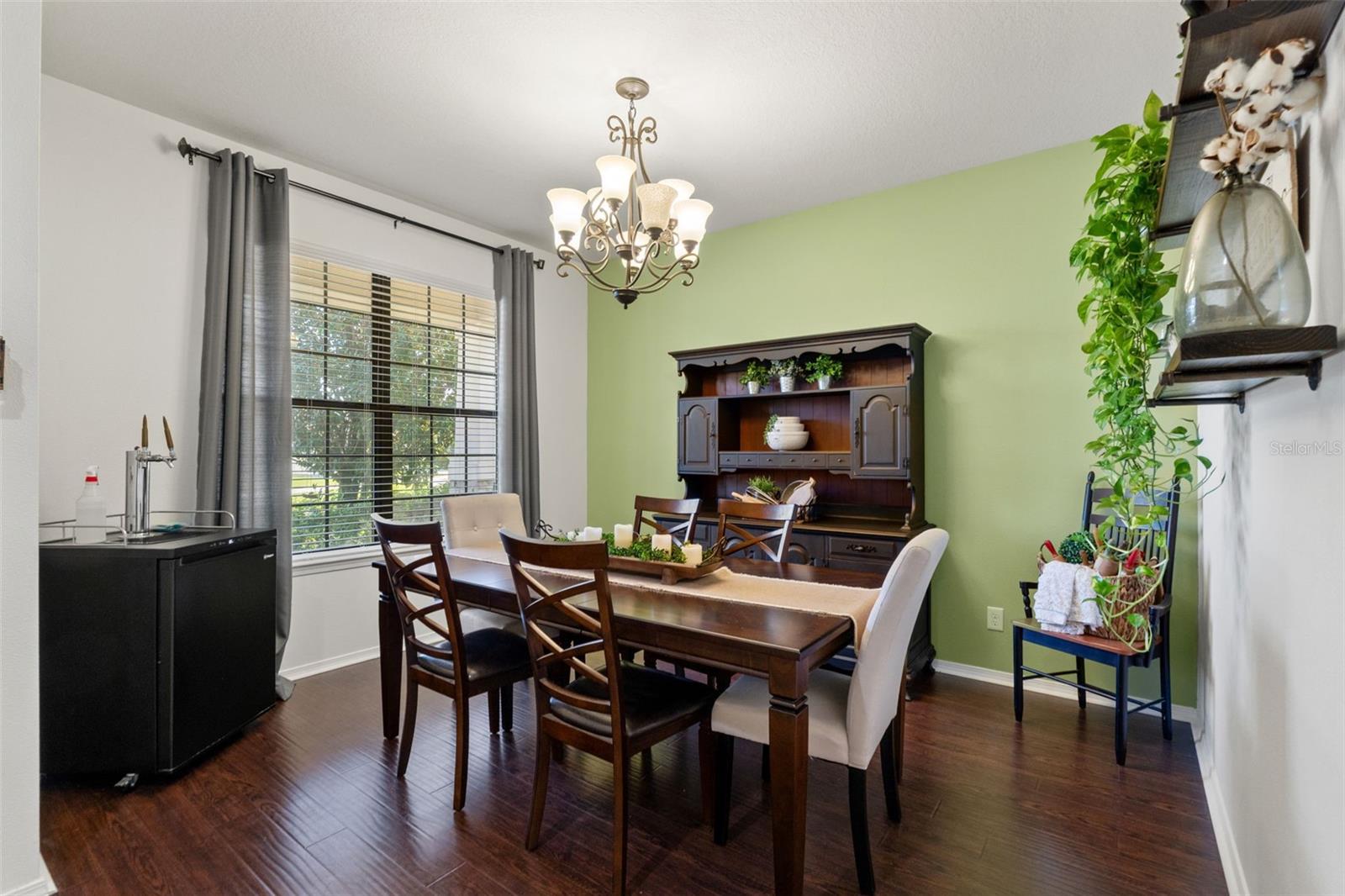 Image 28 of 59 For 647 Alpine Thistle Drive