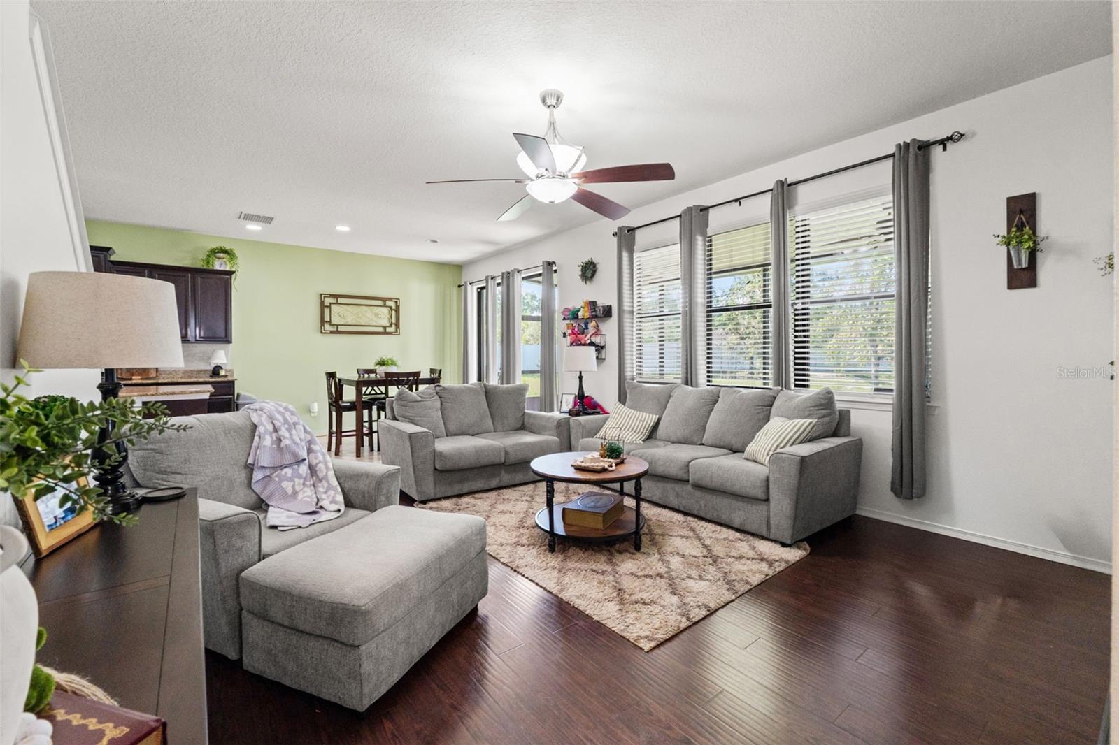 Image 35 of 59 For 647 Alpine Thistle Drive