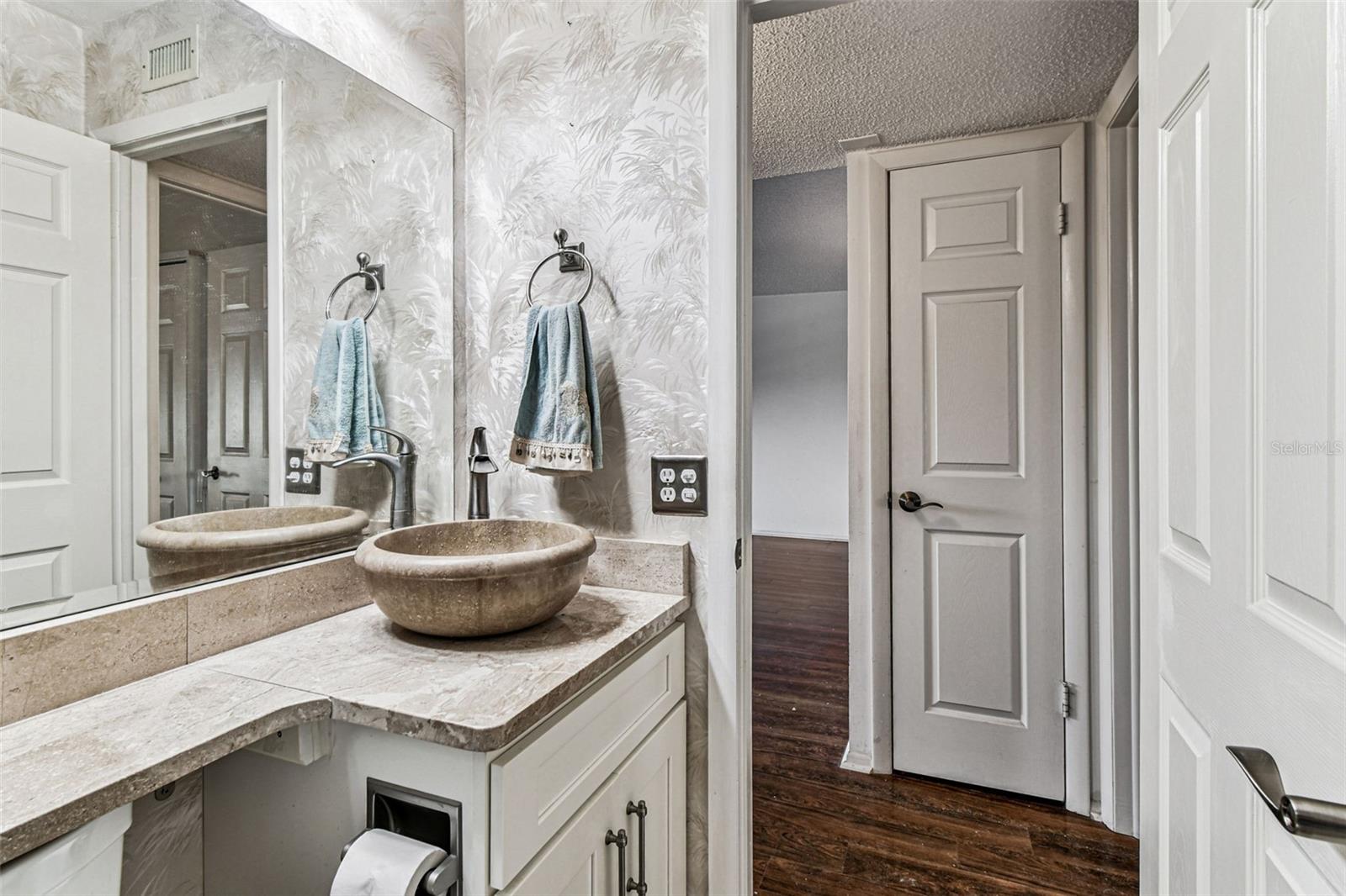 Image 30 of 41 For 2455 Finlandia Lane 67